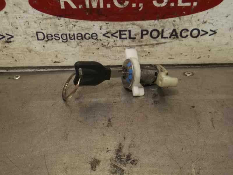 Recambio de bombin puerta delantera derecha para renault clio ii fase i (b/cbo) 1.2 referencia OEM IAM 500375  