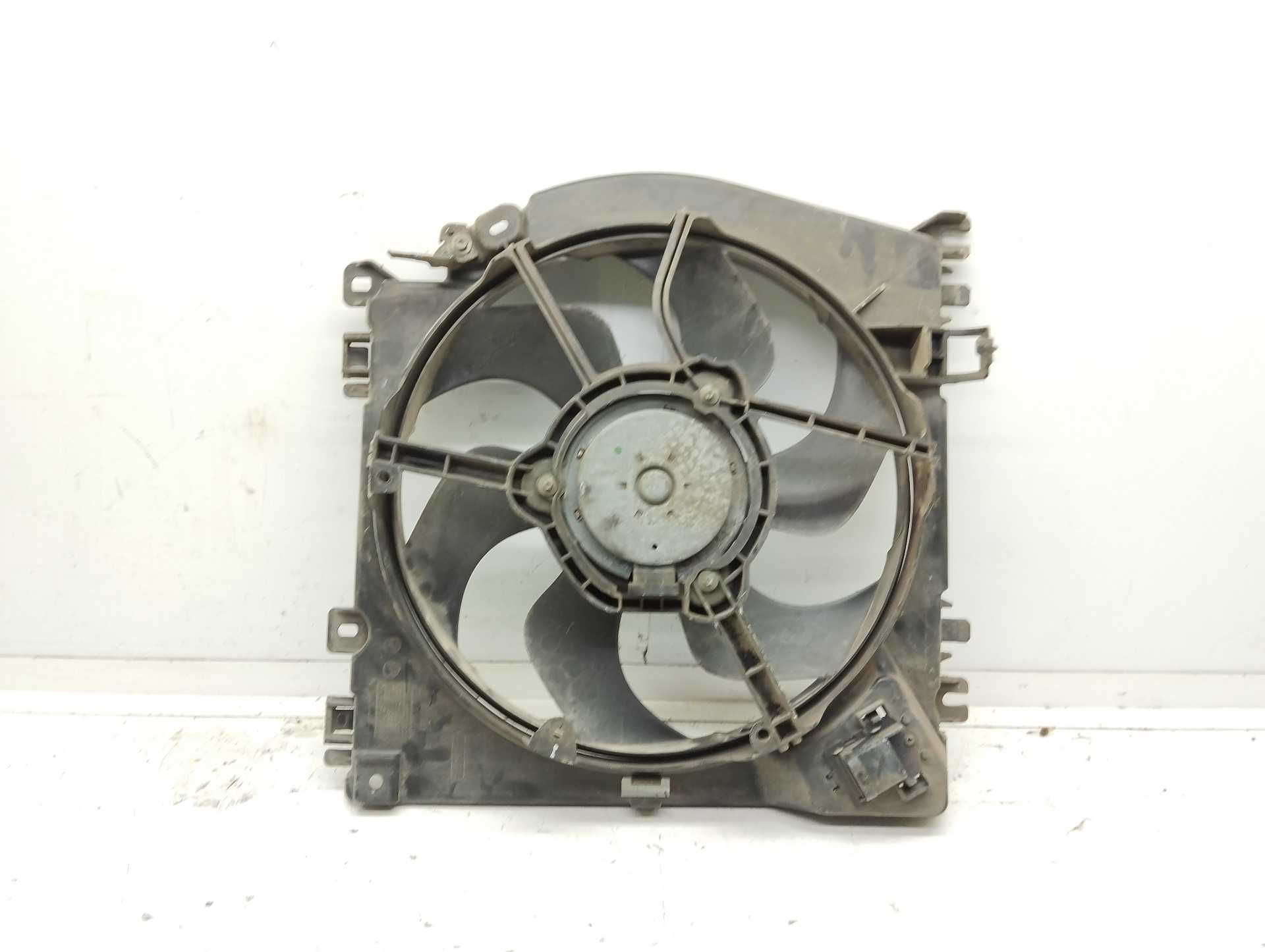 Recambio de electroventilador para renault clio iii 1.5 dci diesel cat referencia OEM IAM 8200966248 M53000266 