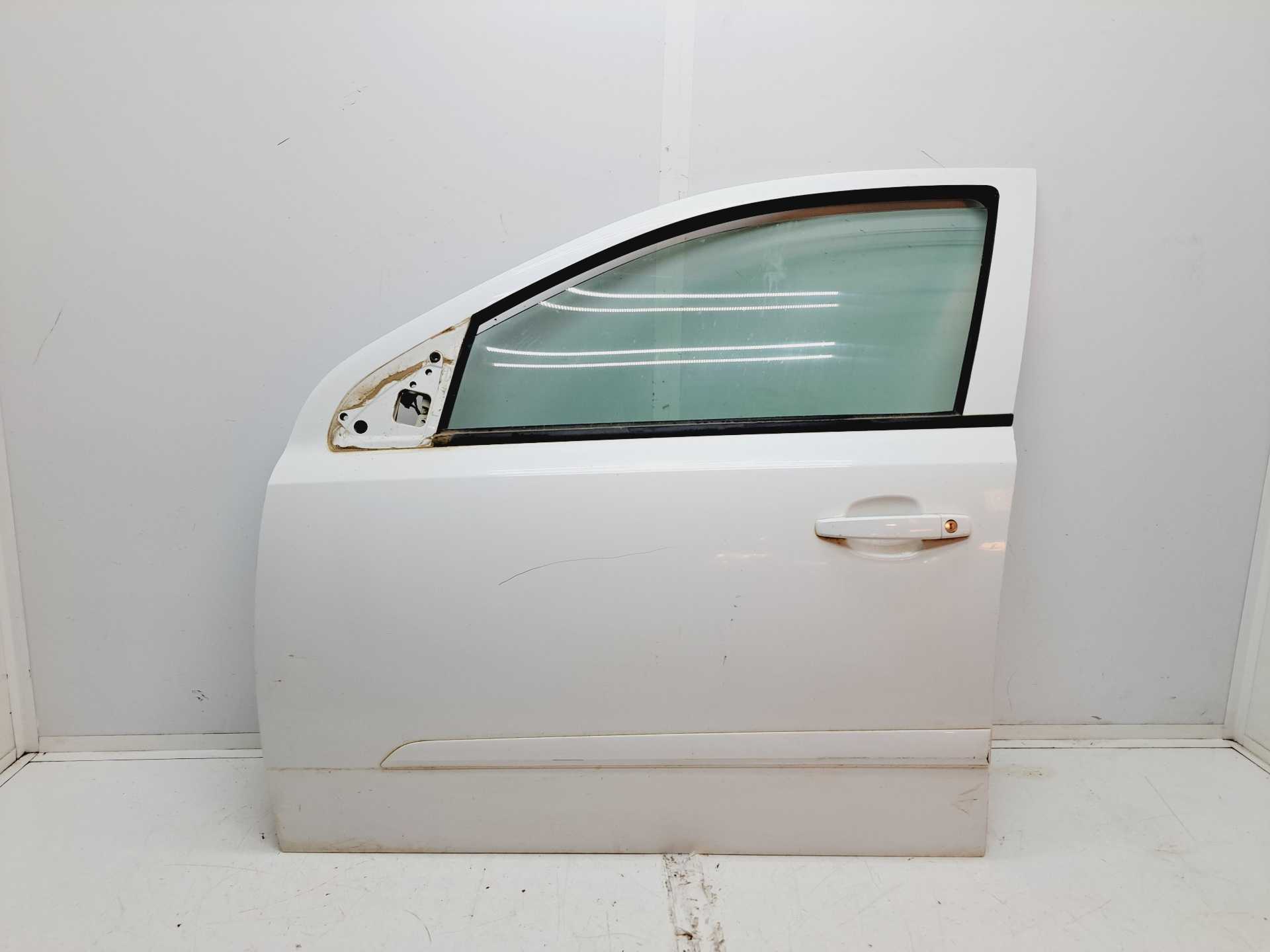 Recambio de puerta delantera izquierda para opel astra h ber. cosmo referencia OEM IAM  93192036 