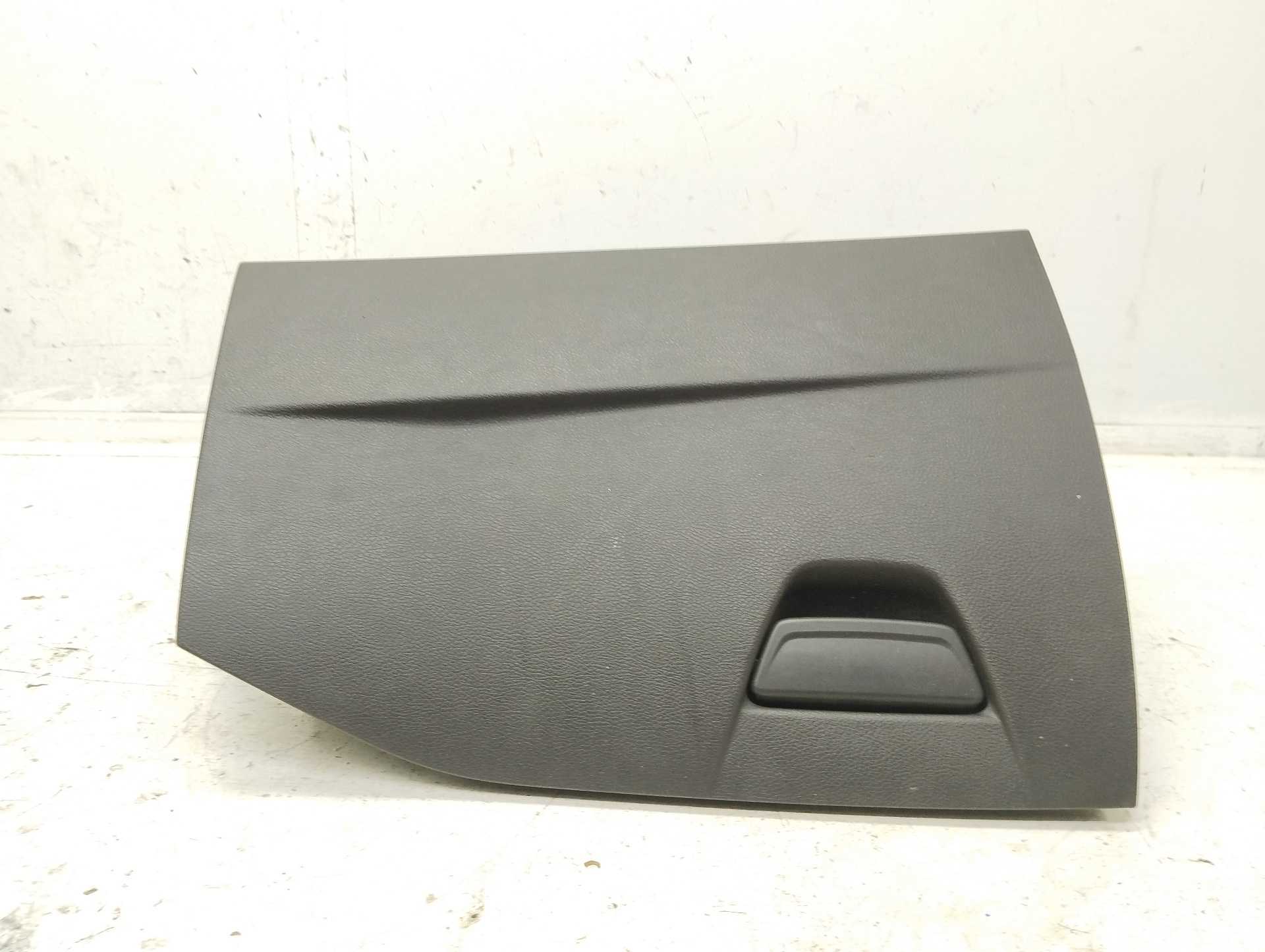 Recambio de guantera para ford focus lim. (cb8) sport referencia OEM IAM F1EBA06024A  
