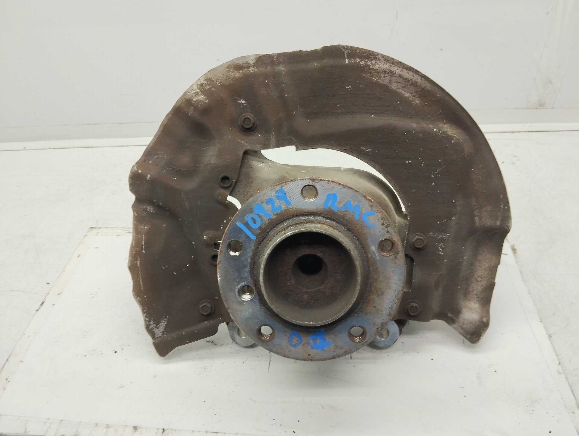 Recambio de mangueta delantera izquierda para bmw serie 5 berlina (e60) 530i referencia OEM IAM 6760953L  