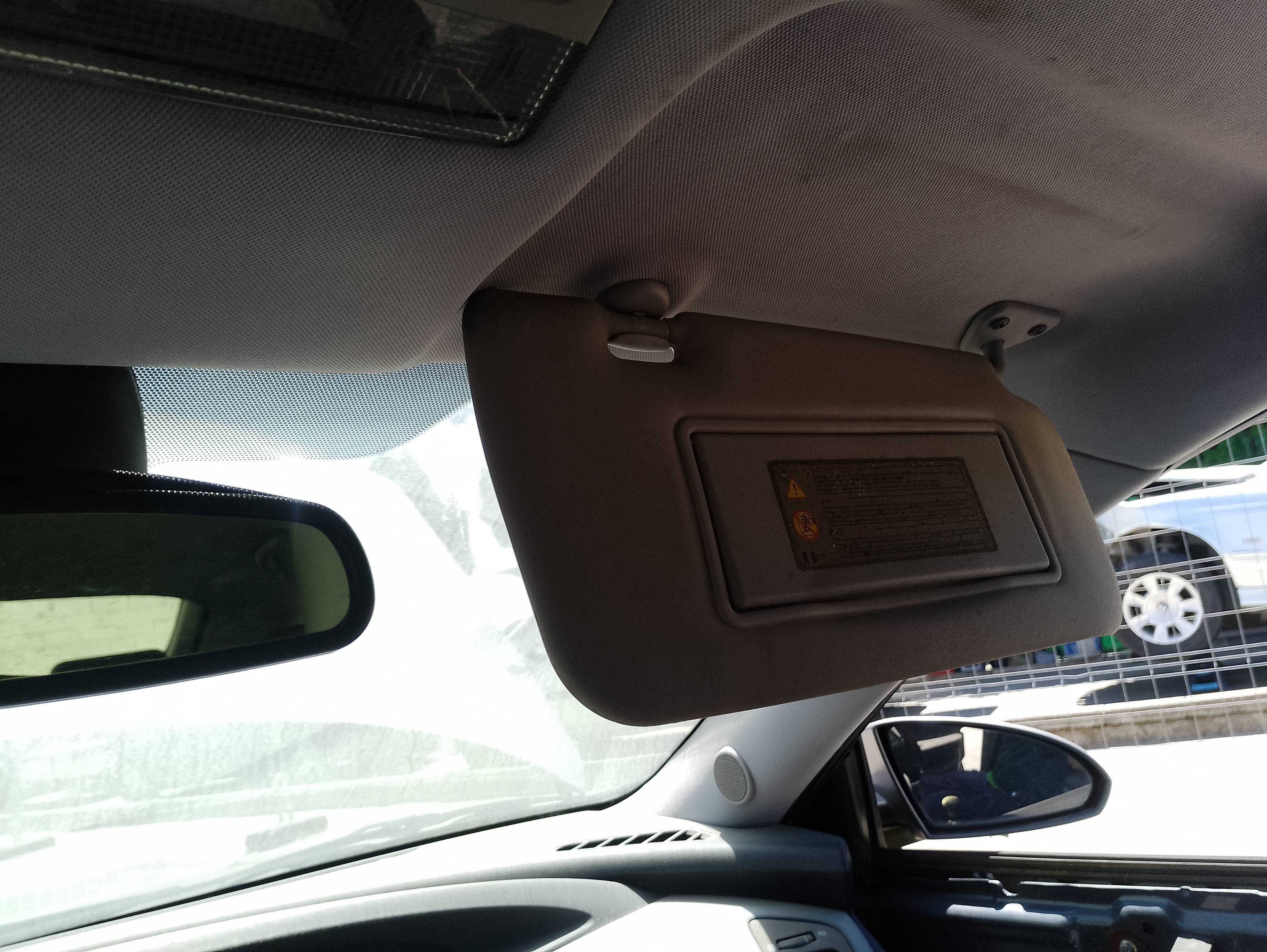Recambio de parasol derecho para nissan primera berlina (p12) acenta referencia OEM IAM   