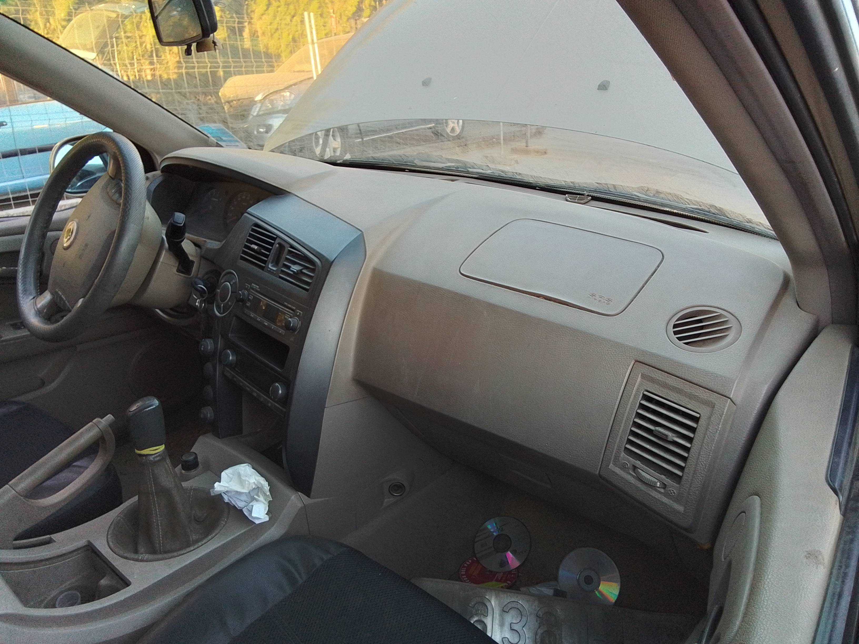 Recambio de salpicadero para ssangyong kyron 2.0 referencia OEM IAM   