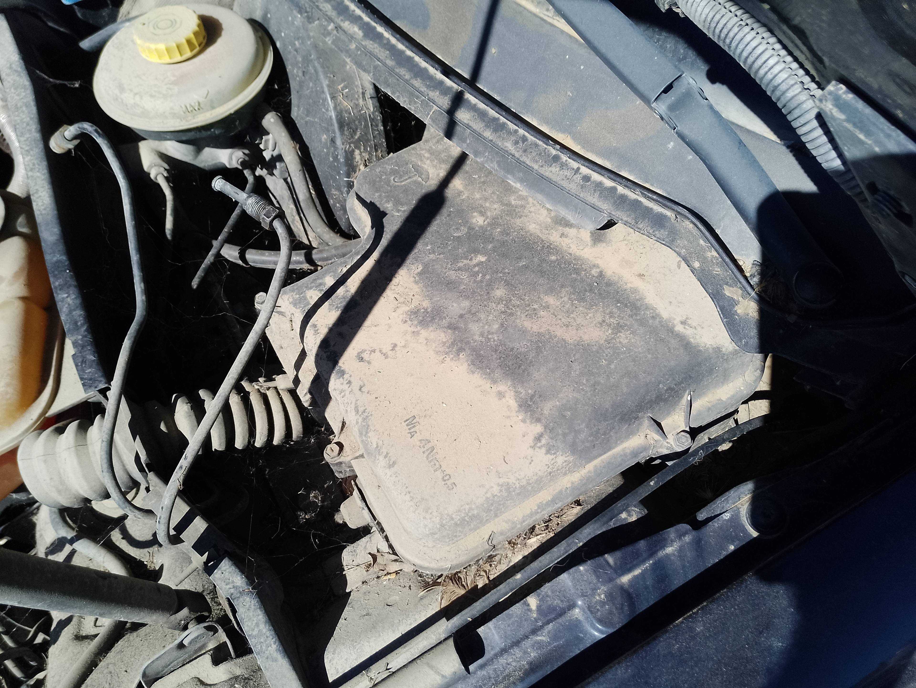 Recambio de caja reles / fusibles para audi a6 berlina (4b2) 2.5 tdi referencia OEM IAM   