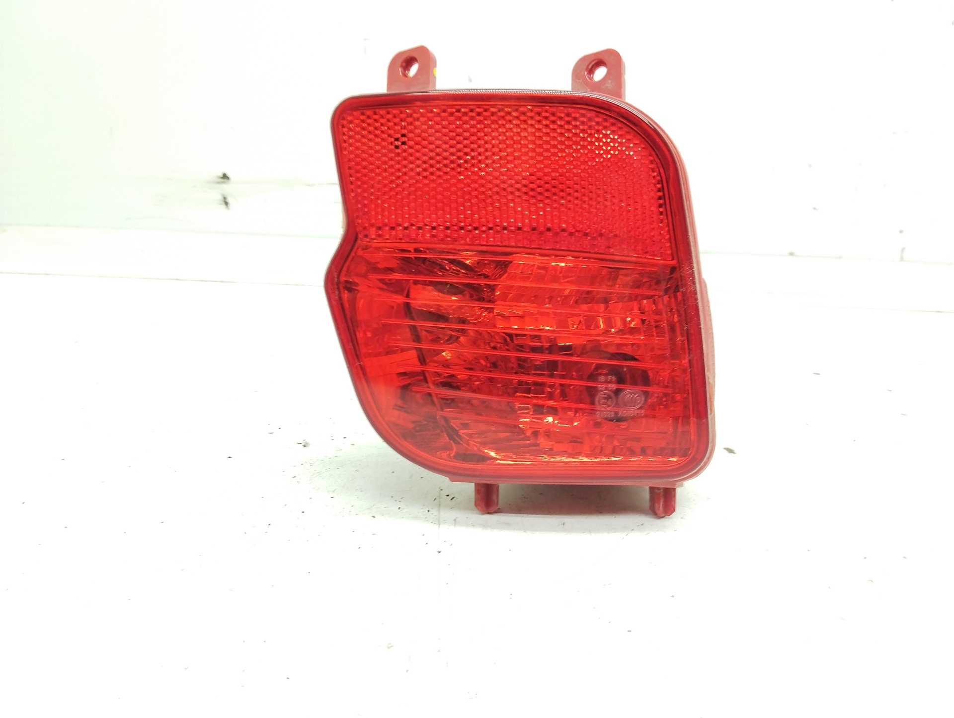 Recambio de faro antiniebla trasero derecho para citroën c5 aircross c-series referencia OEM IAM 9811718380  