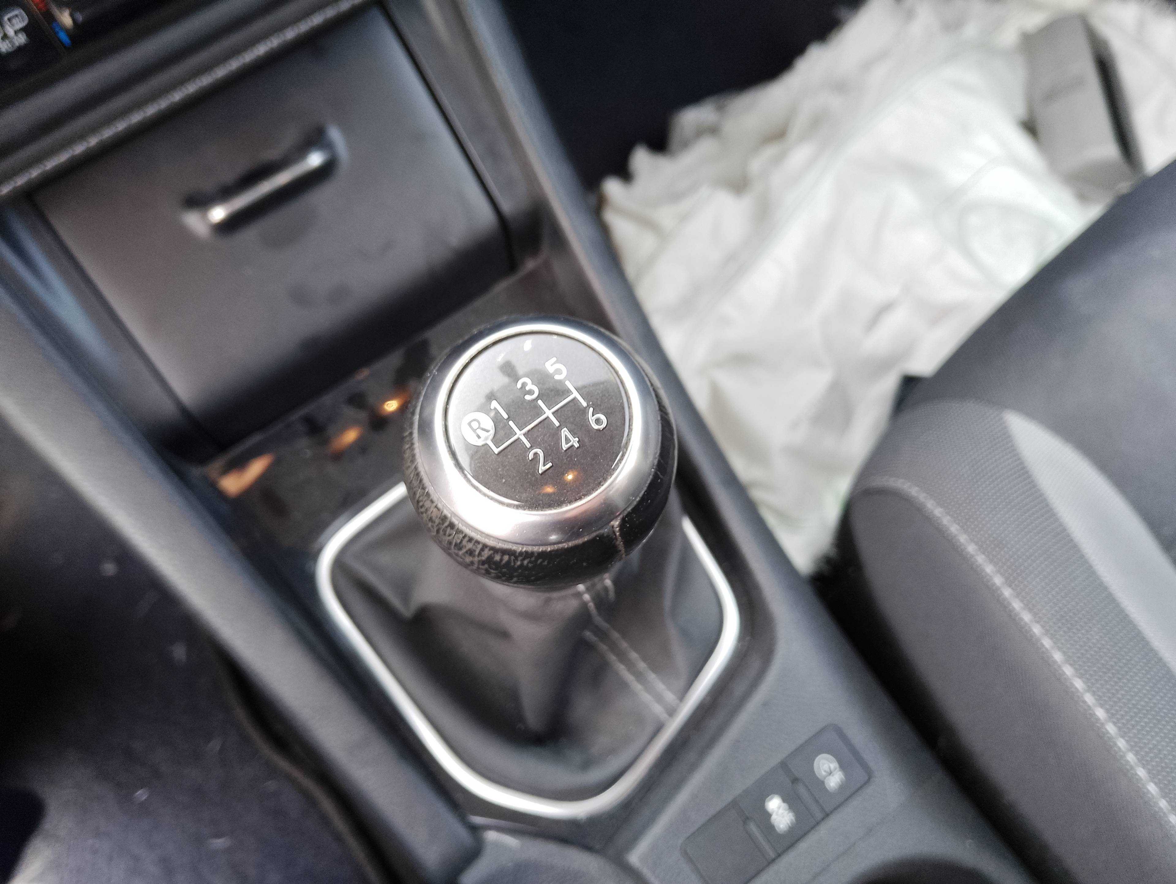 Recambio de palanca cambio para toyota auris active referencia OEM IAM 3353005110  