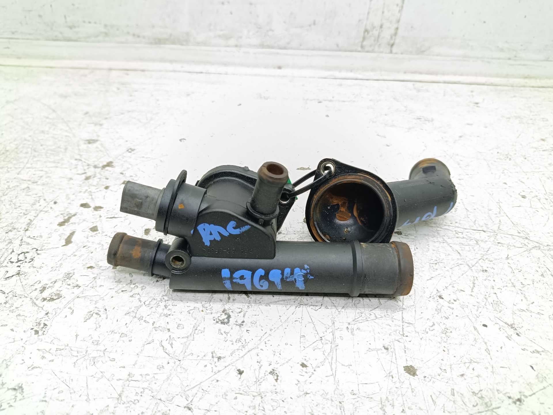 Recambio de caja termostato para volkswagen passat berlina (3c2) advance referencia OEM IAM   