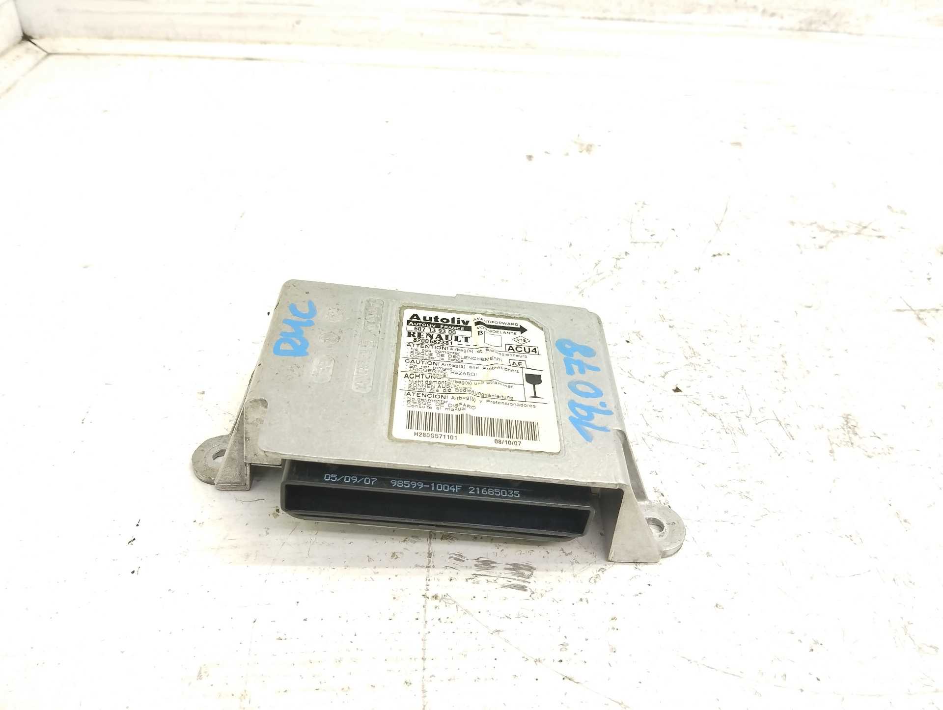 Recambio de centralita airbag para renault megane ii berlina 5p dynamique referencia OEM IAM 8200682381 607139300 