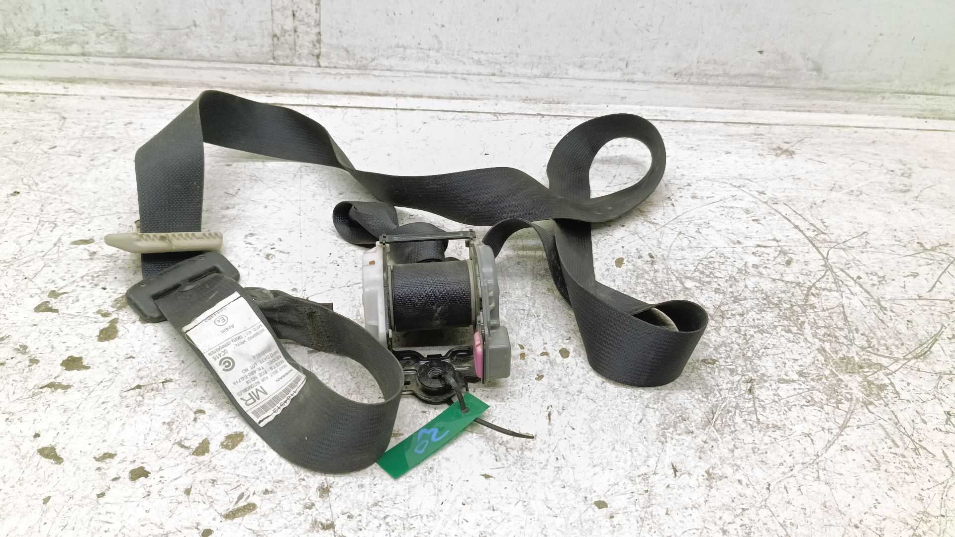 Recambio de cinturon seguridad trasero derecho para nissan x-trail (t32) 360 referencia OEM IAM CF0390R16  