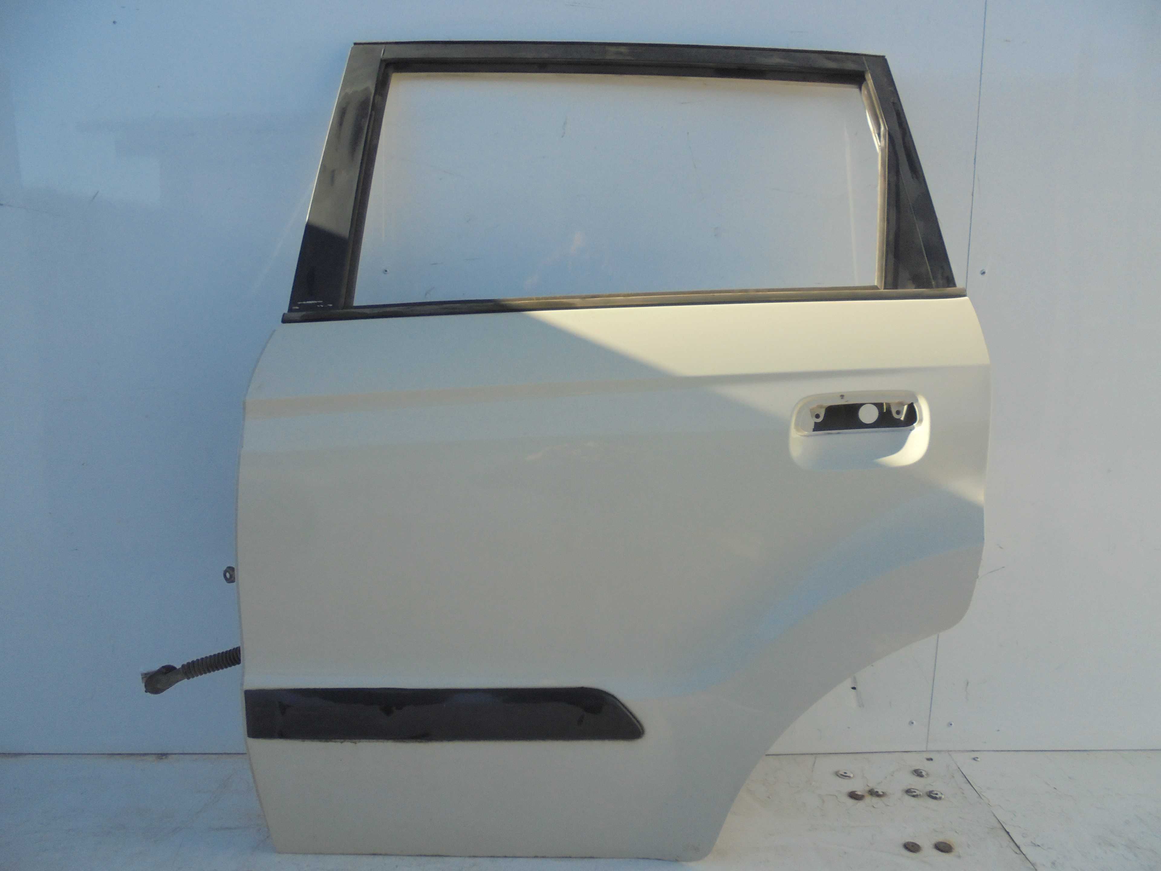 Recambio de puerta trasera izquierda para kia soul 1.6 cat referencia OEM IAM   