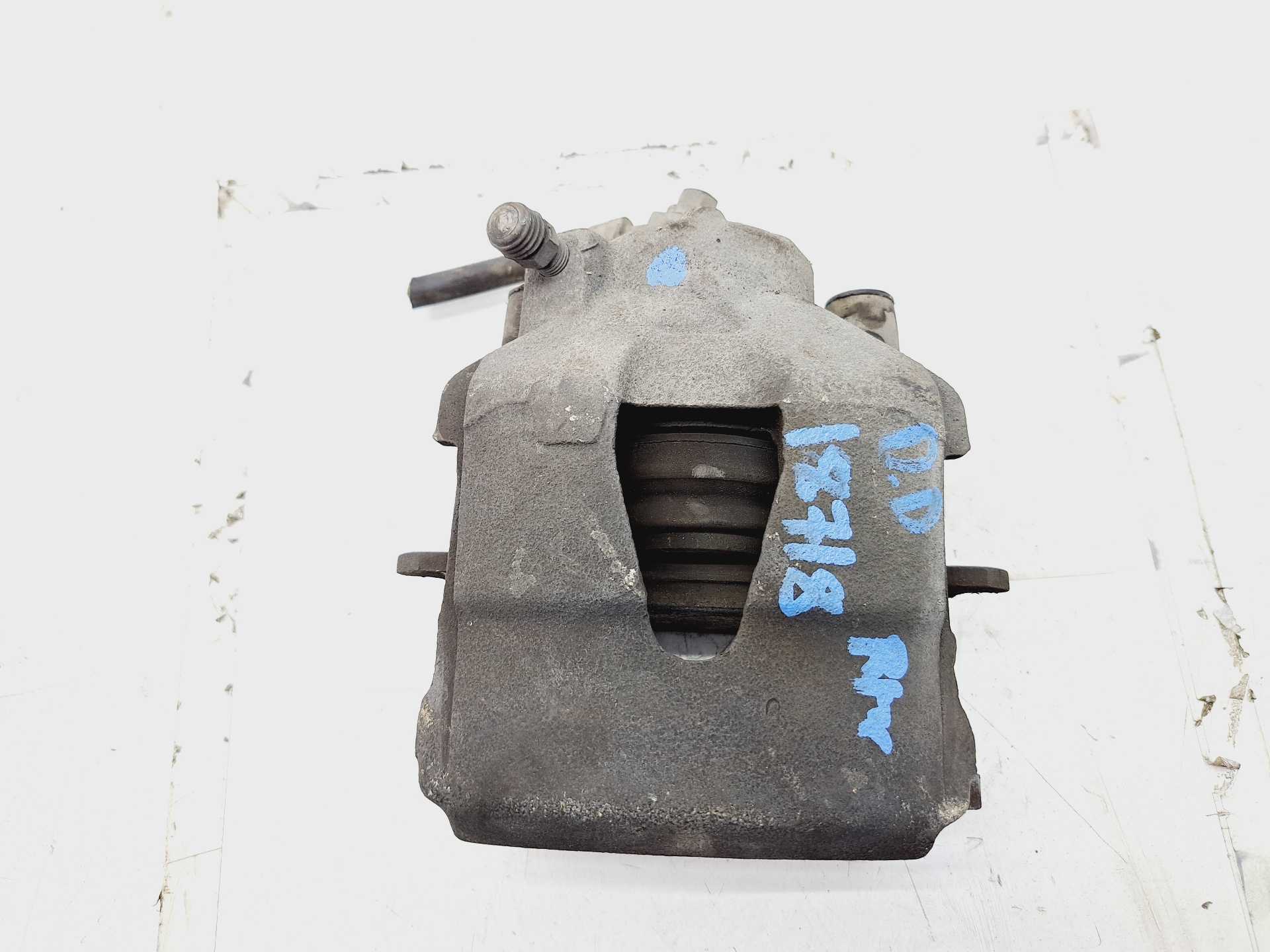 Recambio de pinza de freno delantera derecha para volkswagen golf iv berlina (1j1) 25 aniversario referencia OEM IAM  1K0615124D