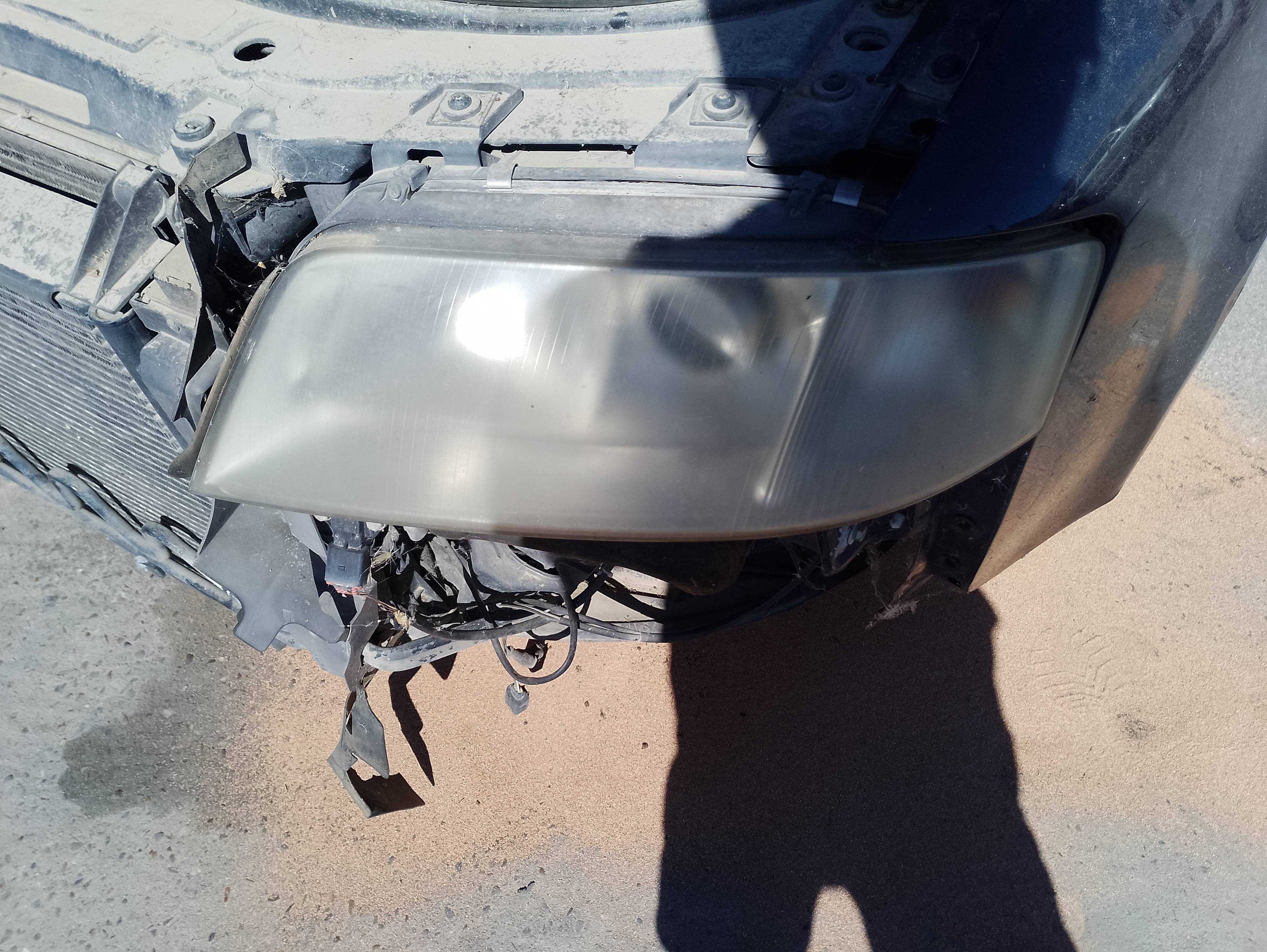 Recambio de faro izquierdo para audi a6 berlina (4b2) 2.5 tdi referencia OEM IAM   