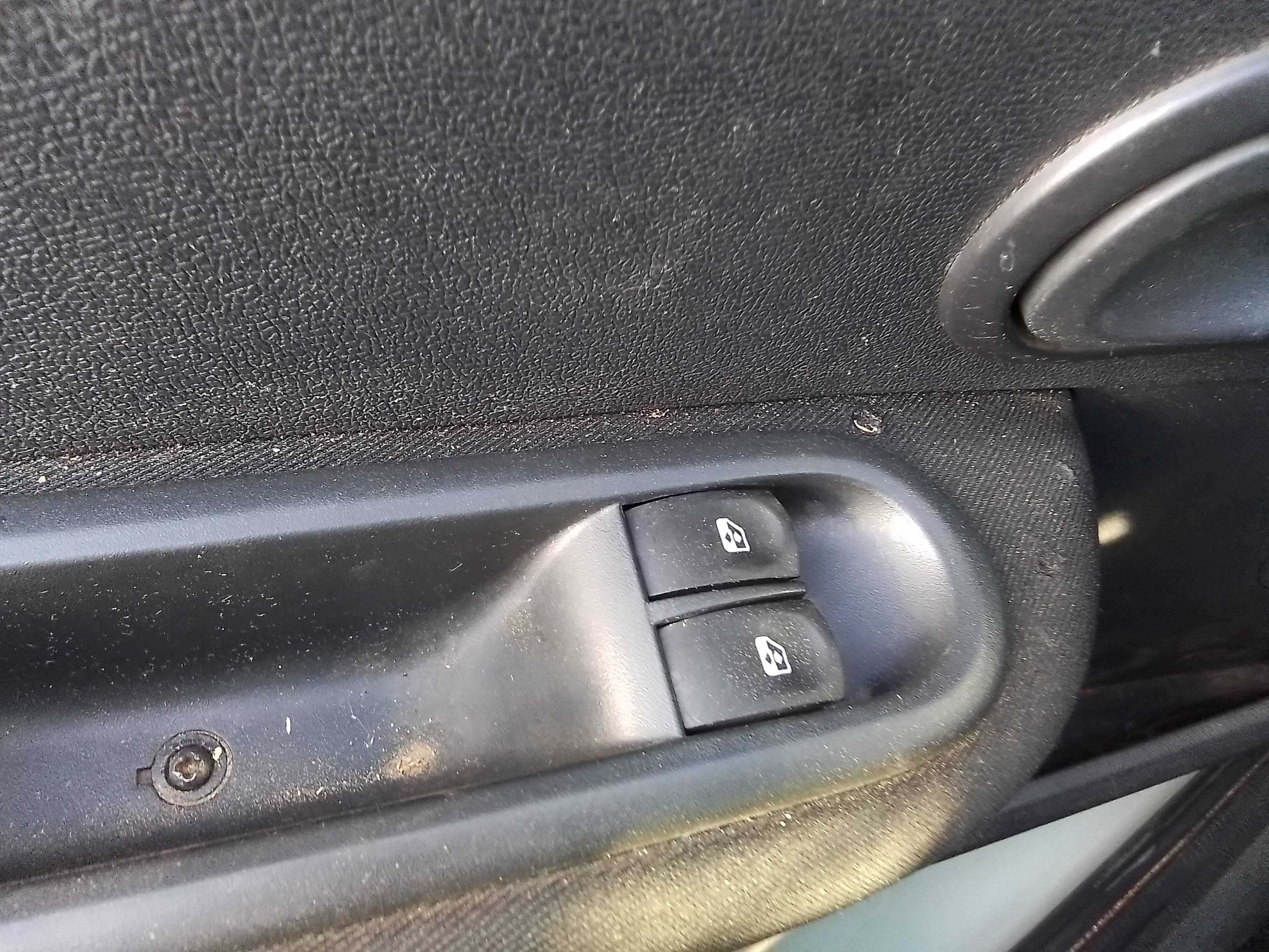Recambio de mando elevalunas delantero izquierdo para renault clio iii 1.5 dci diesel cat referencia OEM IAM   