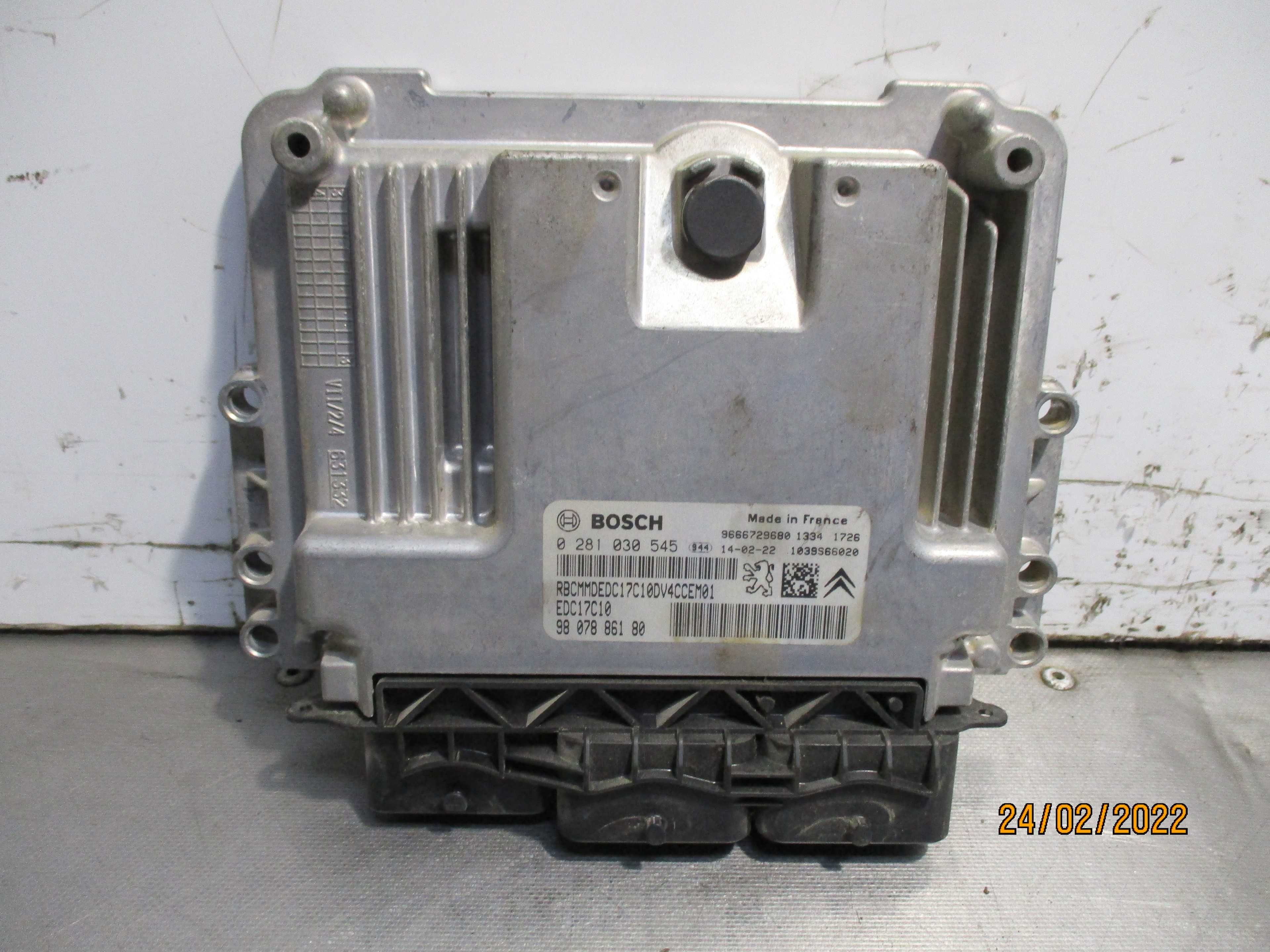 Recambio de centralita motor uce para citroën c3 collection referencia OEM IAM 9807886180 0281030545 EDC17C10 1039S66020 9666729