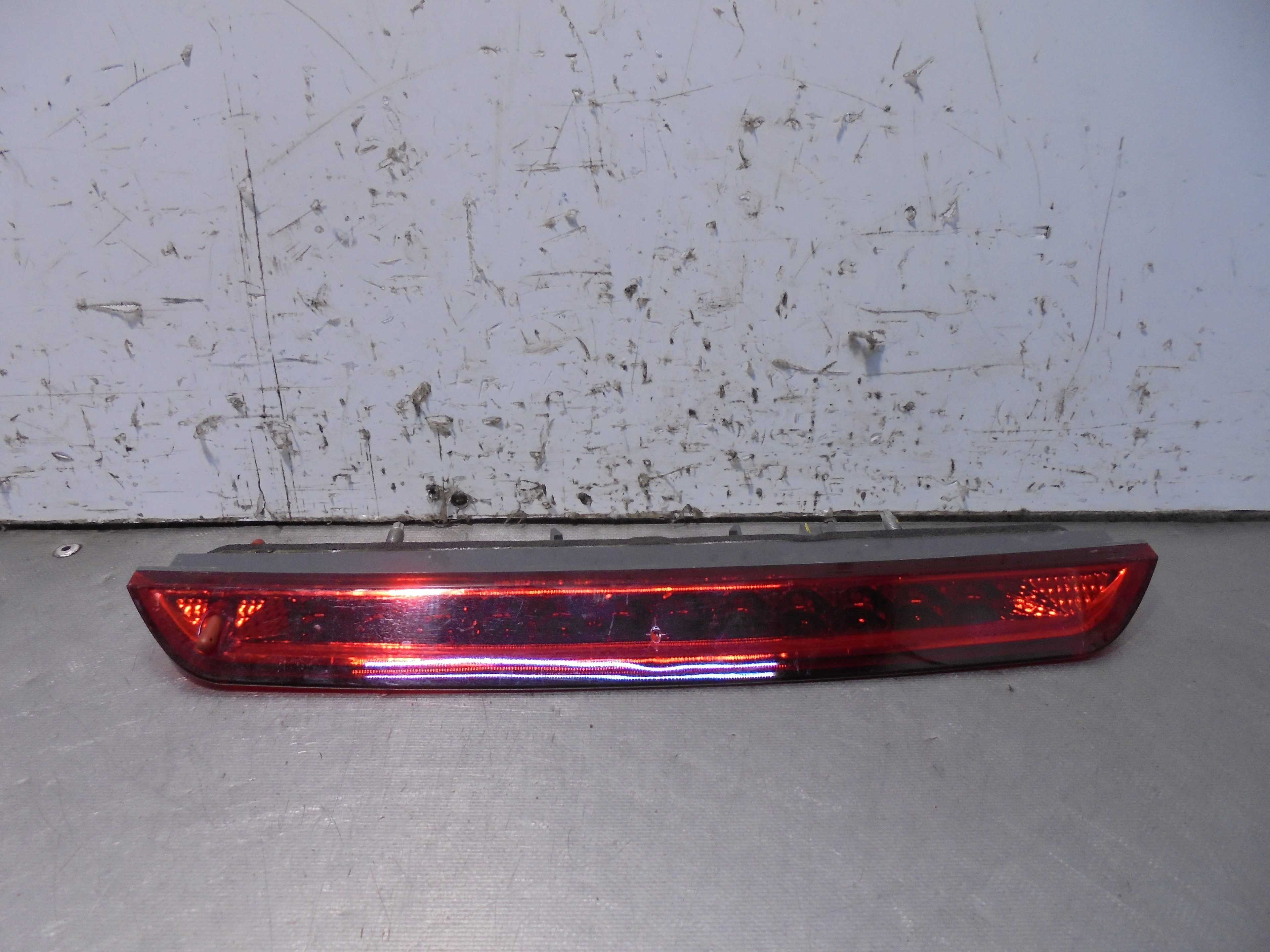 Recambio de luz central de freno para peugeot 3008 active referencia OEM IAM   