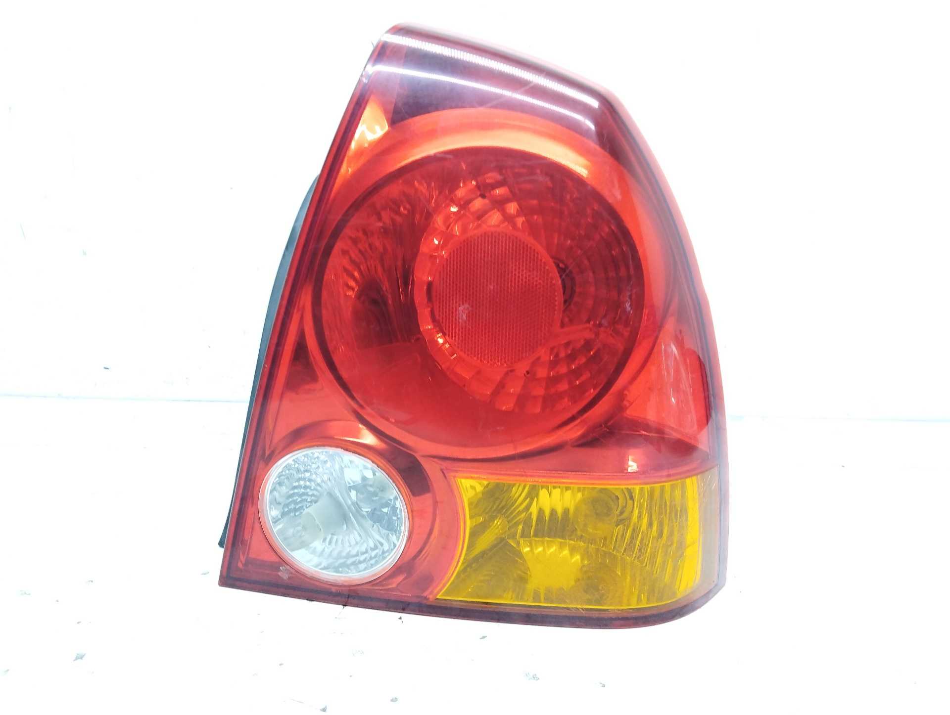Recambio de piloto trasero derecho para hyundai accent (lc) gl 4p referencia OEM IAM 92402255XX  
