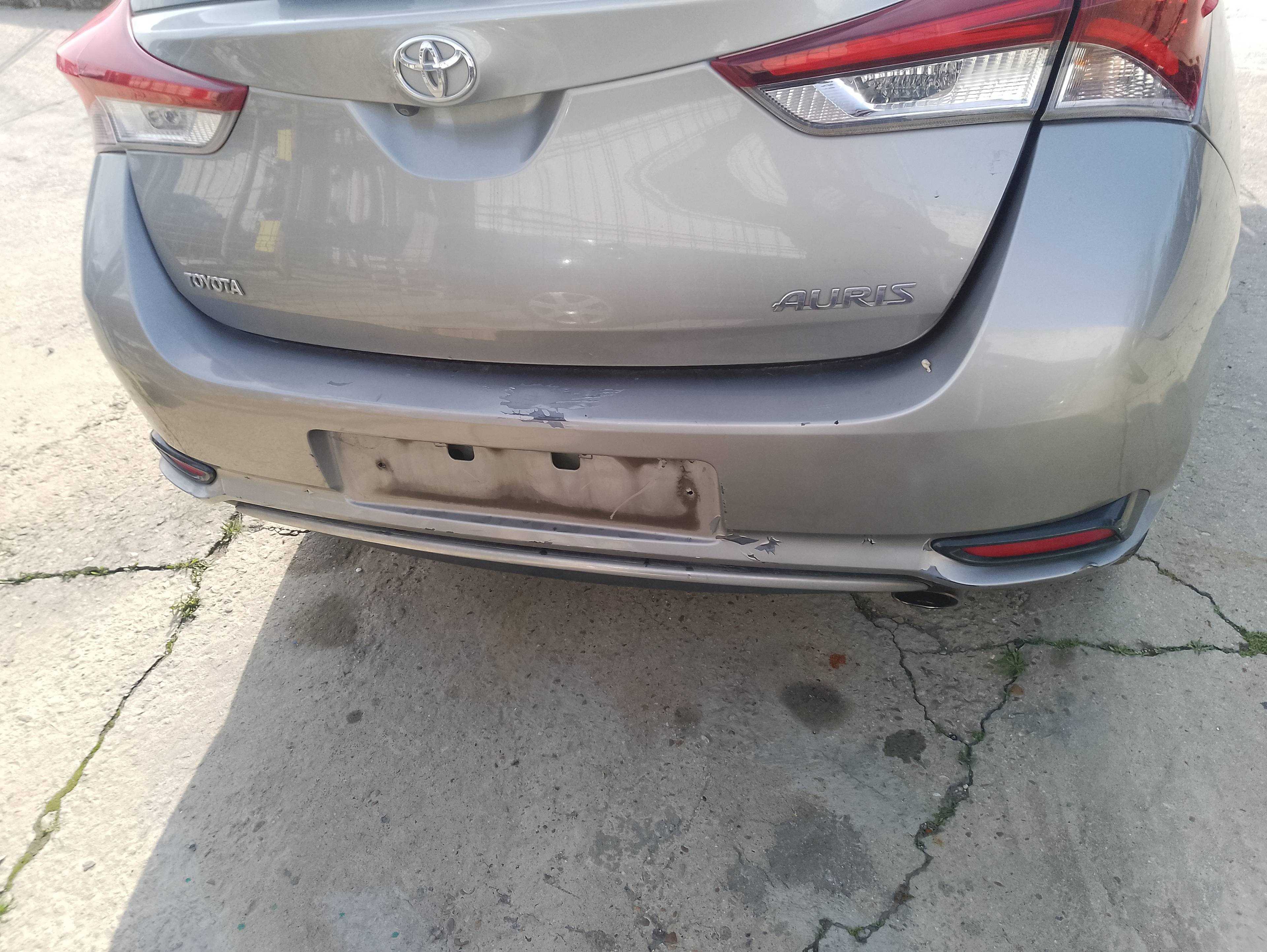 Recambio de paragolpes trasero para toyota auris active referencia OEM IAM   