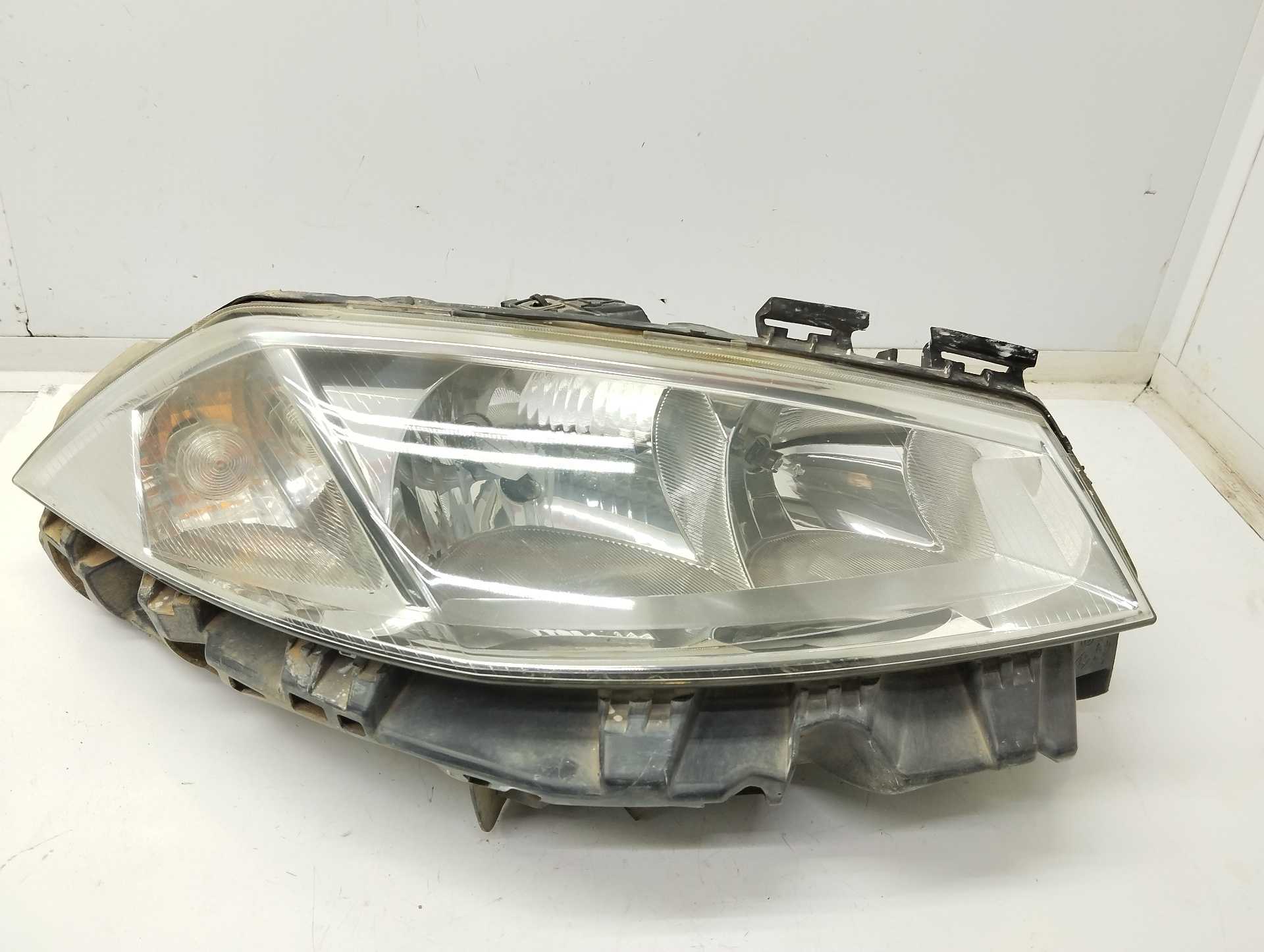Recambio de faro derecho para renault megane ii berlina 5p dynamique referencia OEM IAM 8200073221J 5399011A 