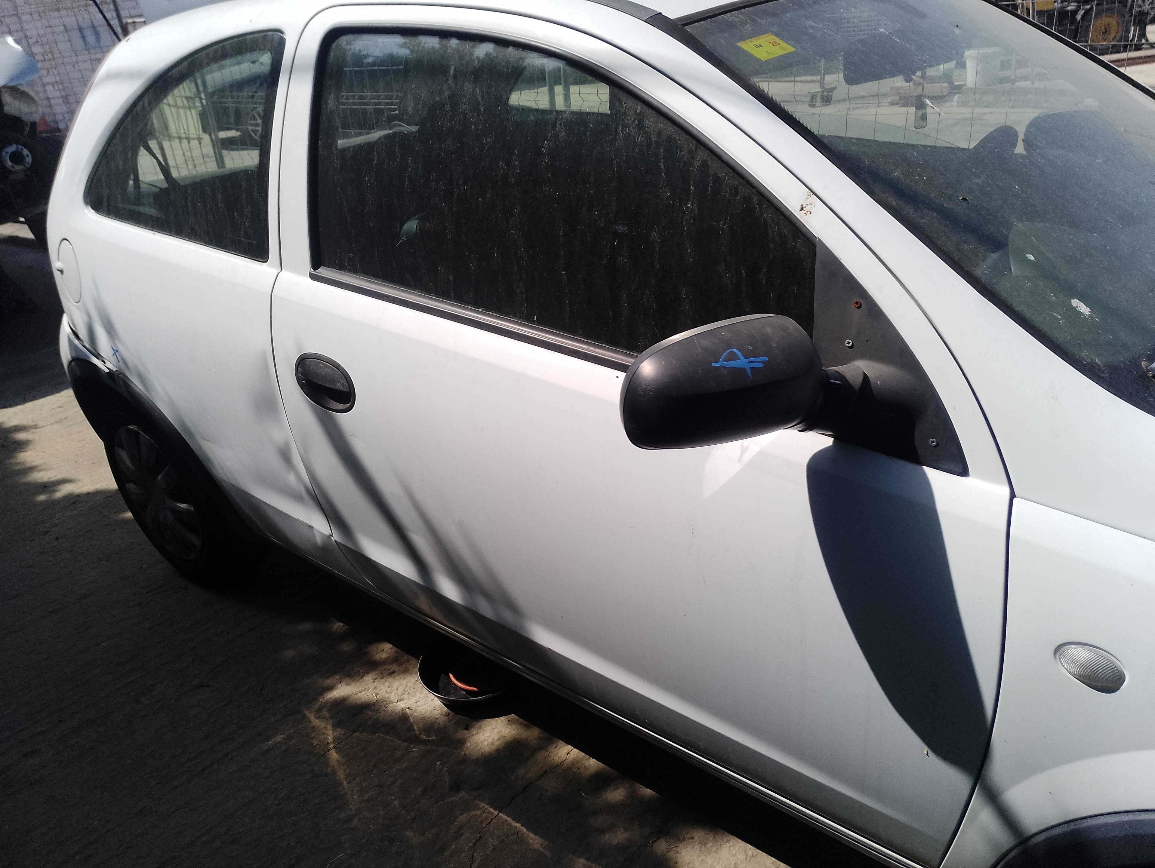 Recambio de puerta delantera derecha para opel corsa c blue line referencia OEM IAM   