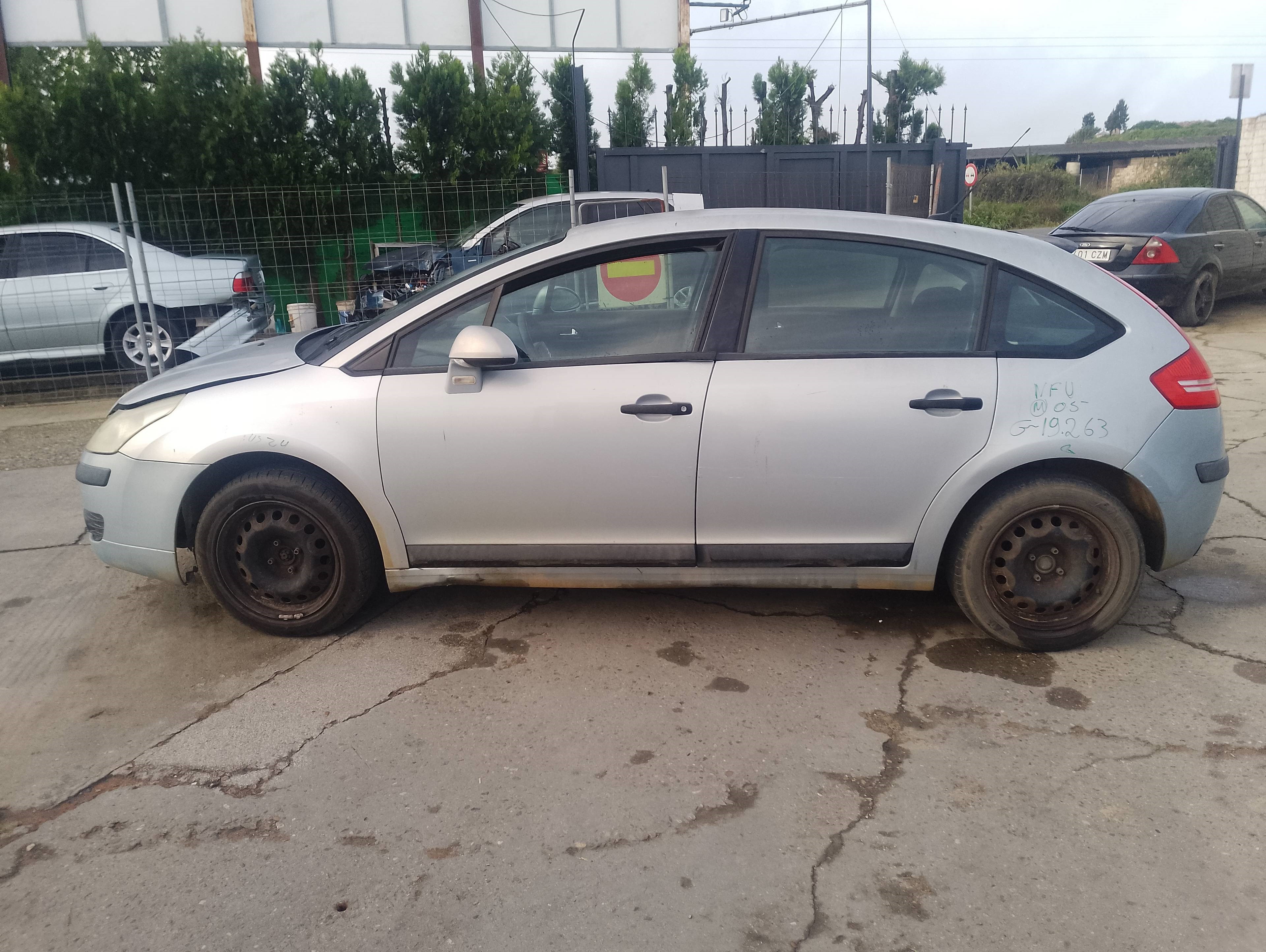 citroën c4 berlina del año 2005