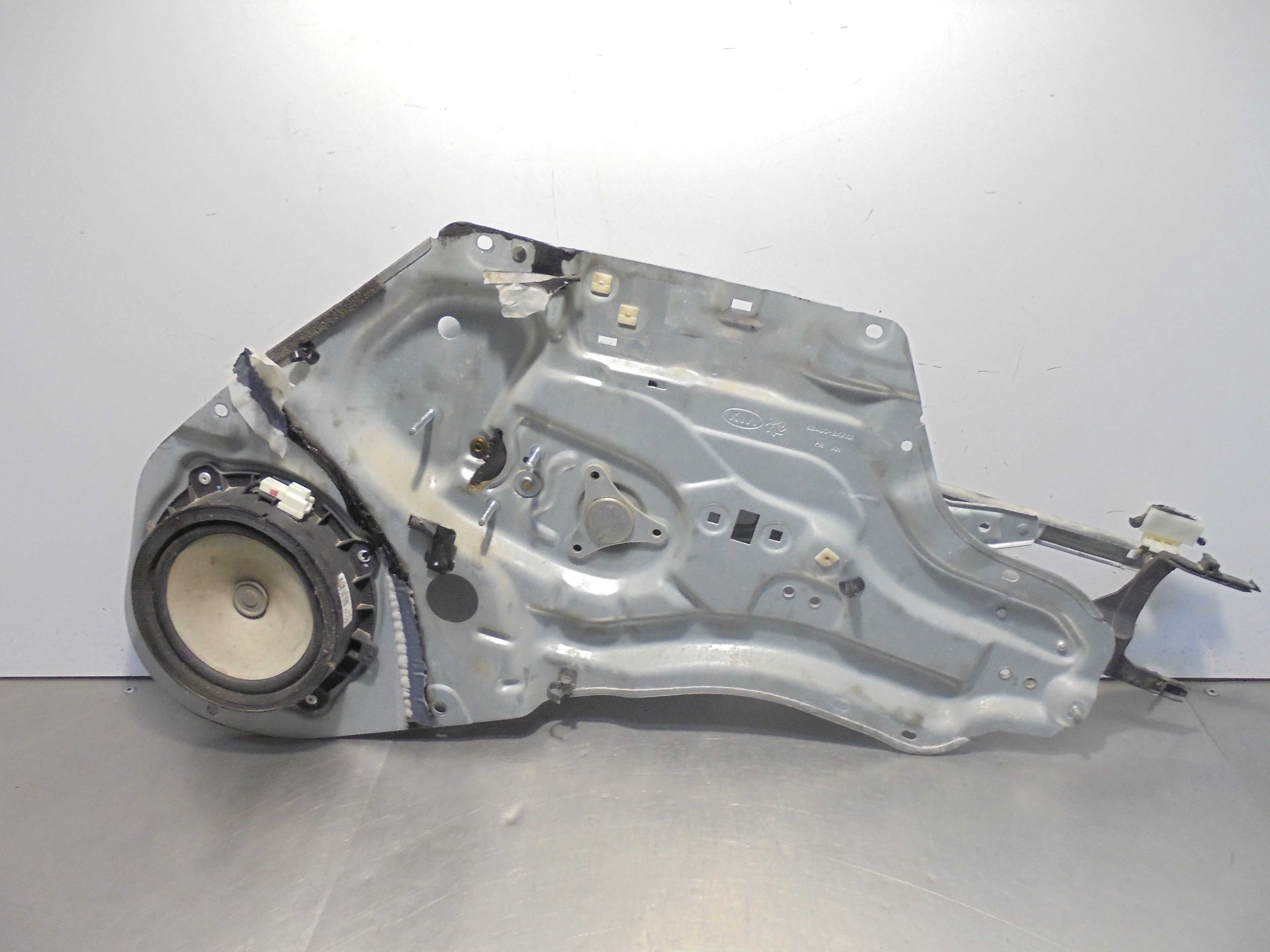 Recambio de elevalunas delantero derecho para kia soul 1.6 cat referencia OEM IAM 824802KXXX  