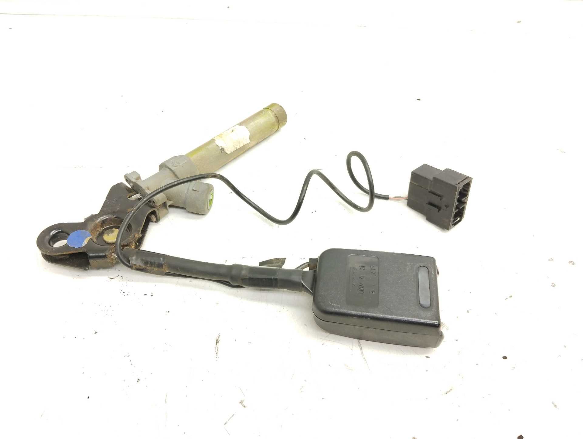 Recambio de pretensor airbag delantero izquierdo para volkswagen polo berlina (6n1) air referencia OEM IAM B5881  