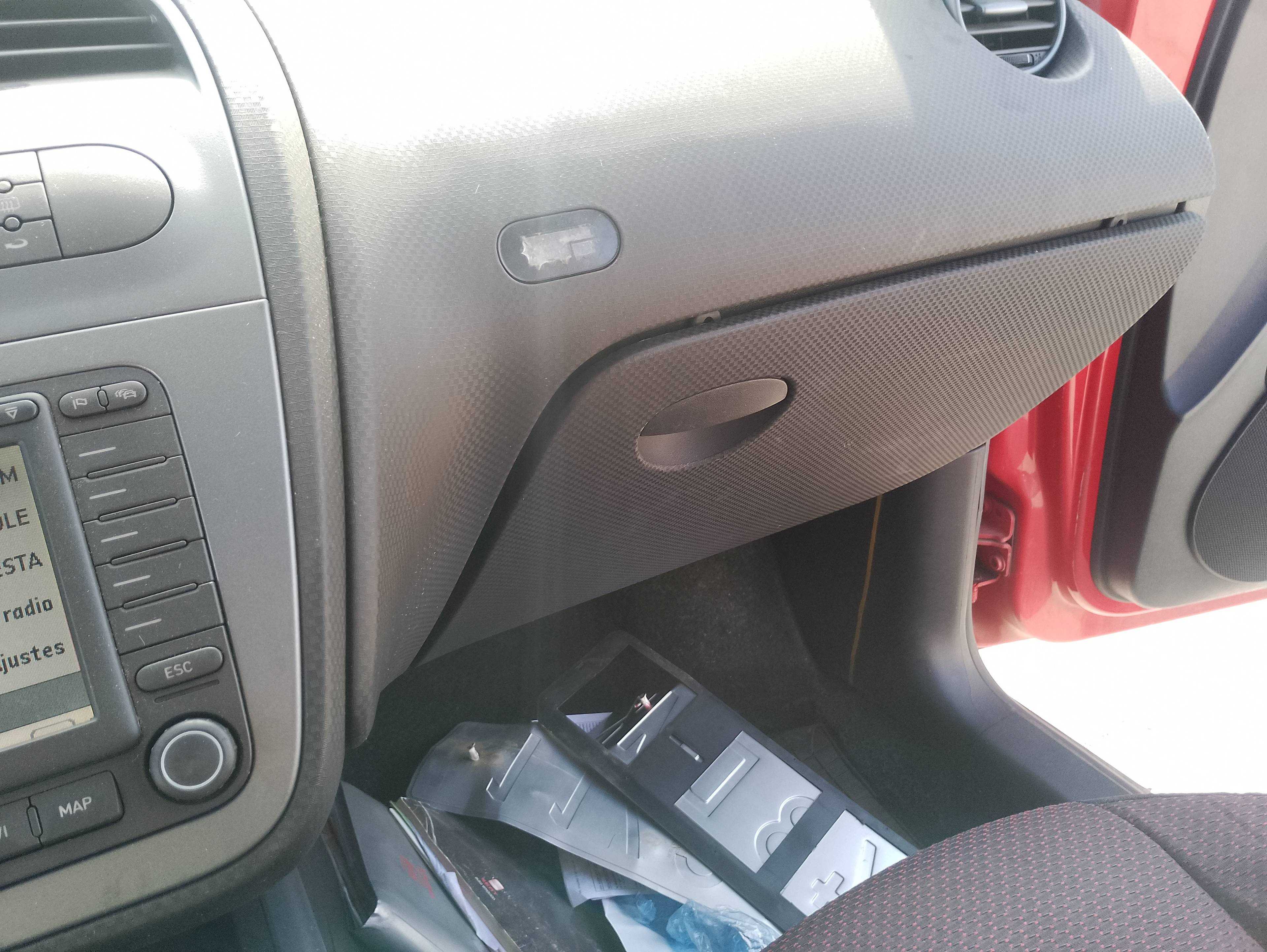 Recambio de guantera para seat altea (5p1) arena referencia OEM IAM 685104CC0A  