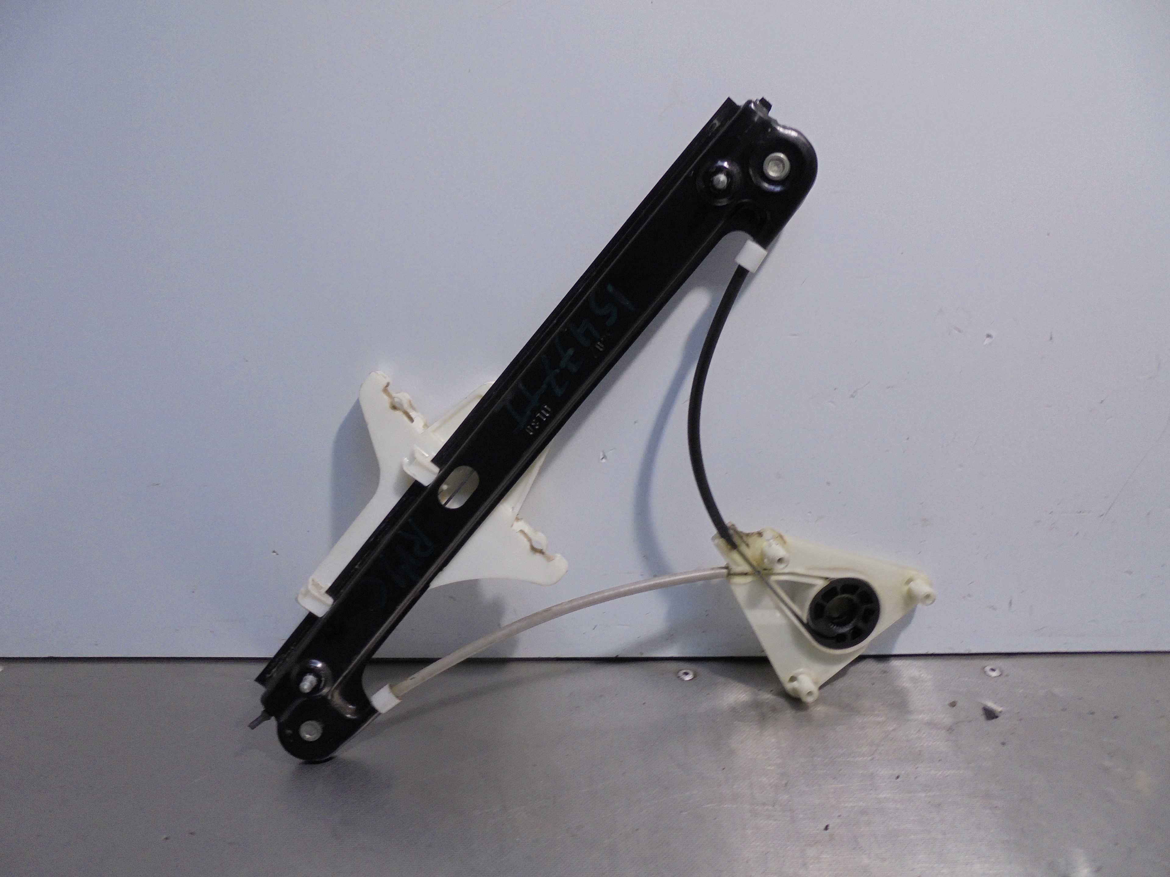 Recambio de elevalunas trasero izquierdo para volkswagen polo (6r1) advance referencia OEM IAM 6R4839461 ELECTRICO CONFORT 5 PUE