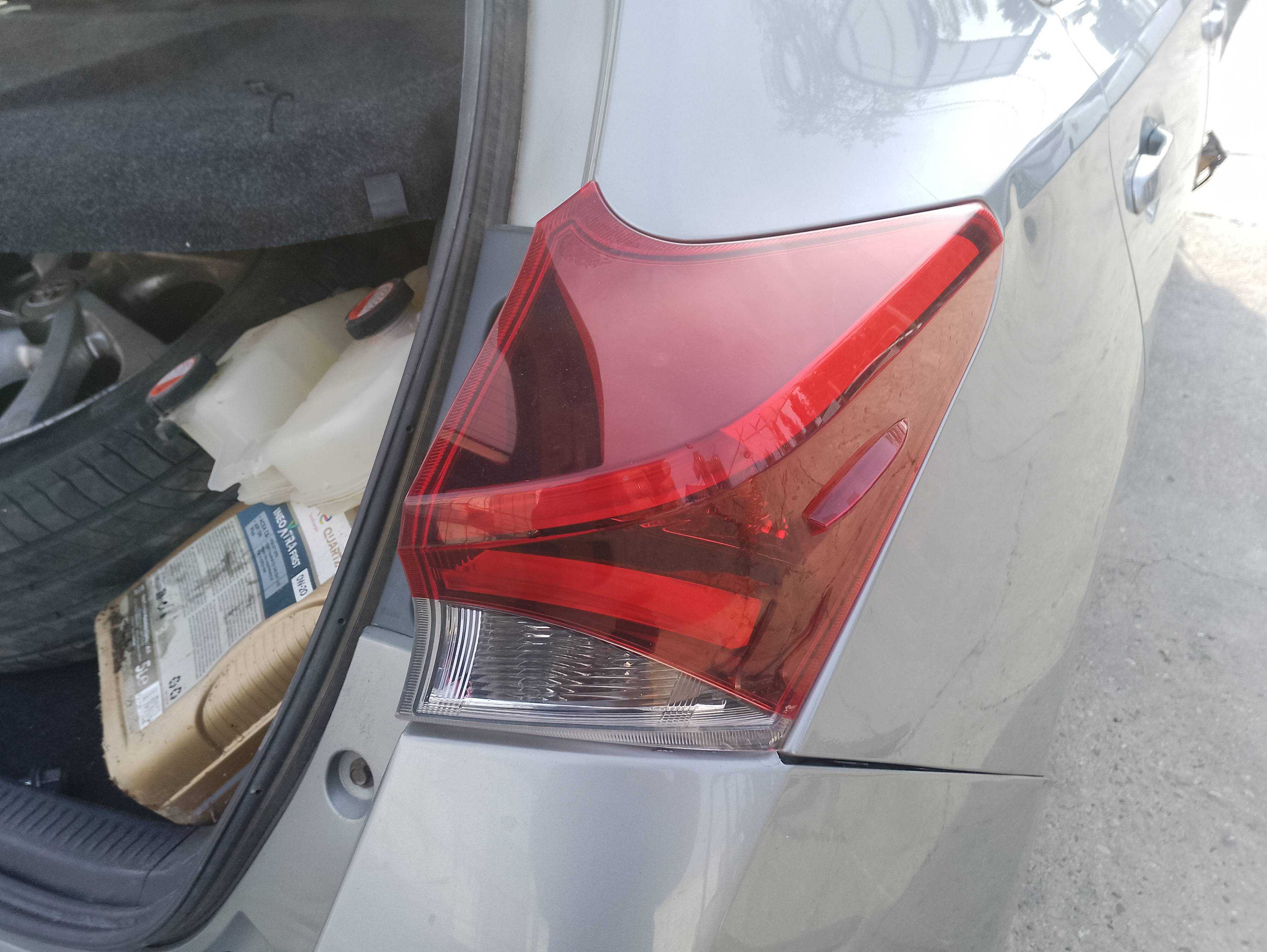 Recambio de piloto trasero derecho para toyota auris active referencia OEM IAM   