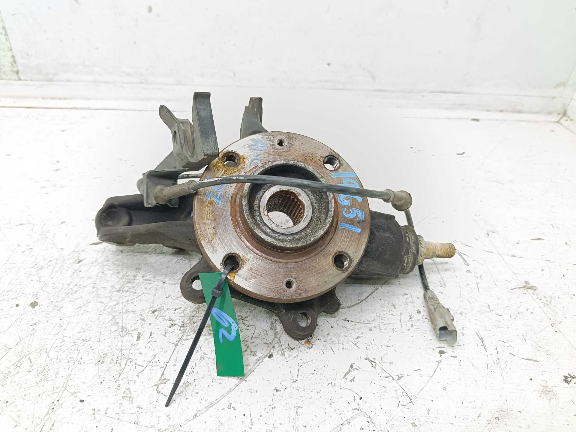 Recambio de mangueta delantera izquierda para peugeot partner kasten l1 confort pack referencia OEM IAM   
