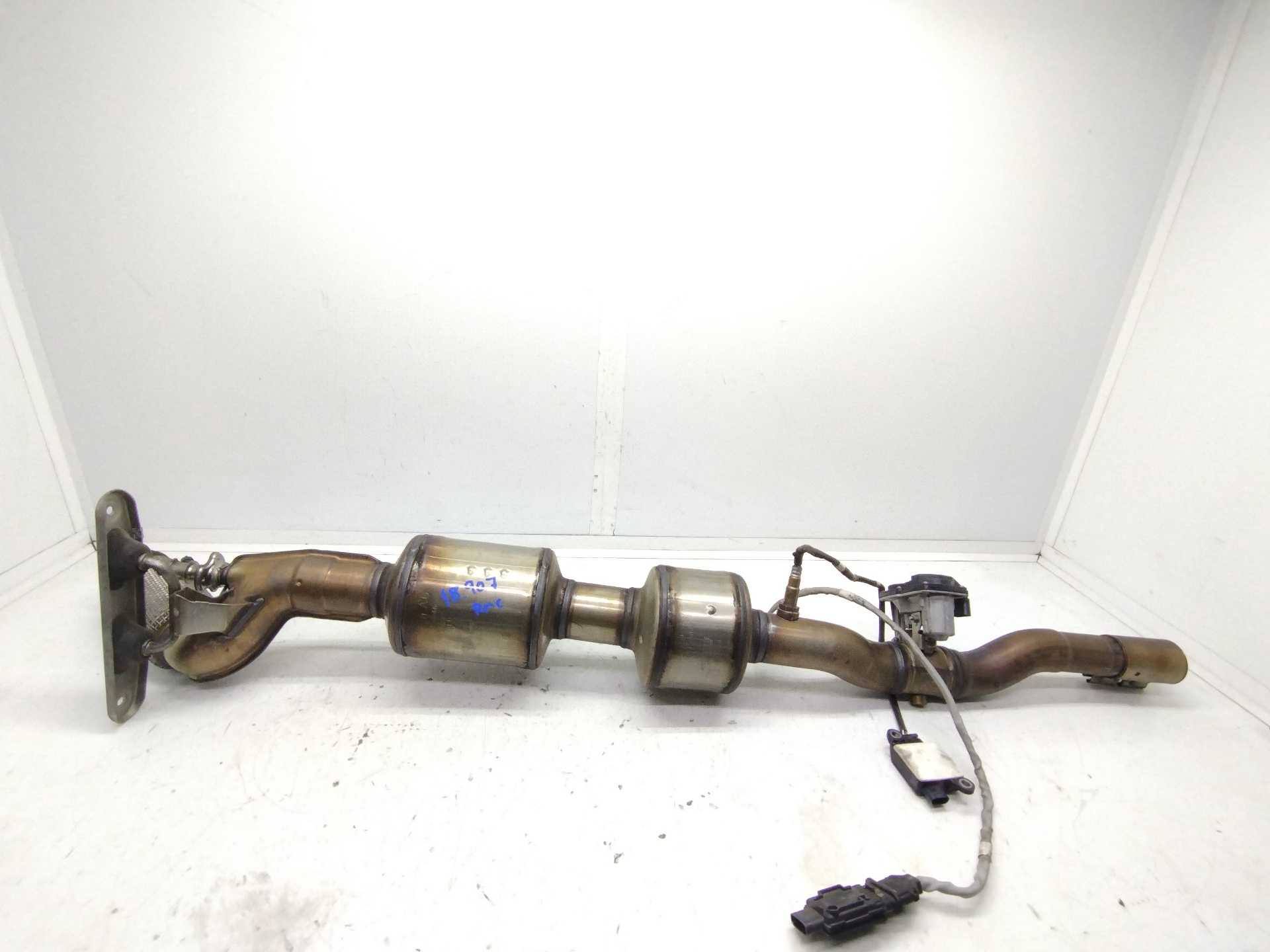 Recambio de catalizador para volkswagen t-roc (d11) basis referencia OEM IAM 05L131701E 05L131601MX 