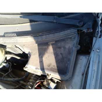 CAJA RELES / FUSIBLES 