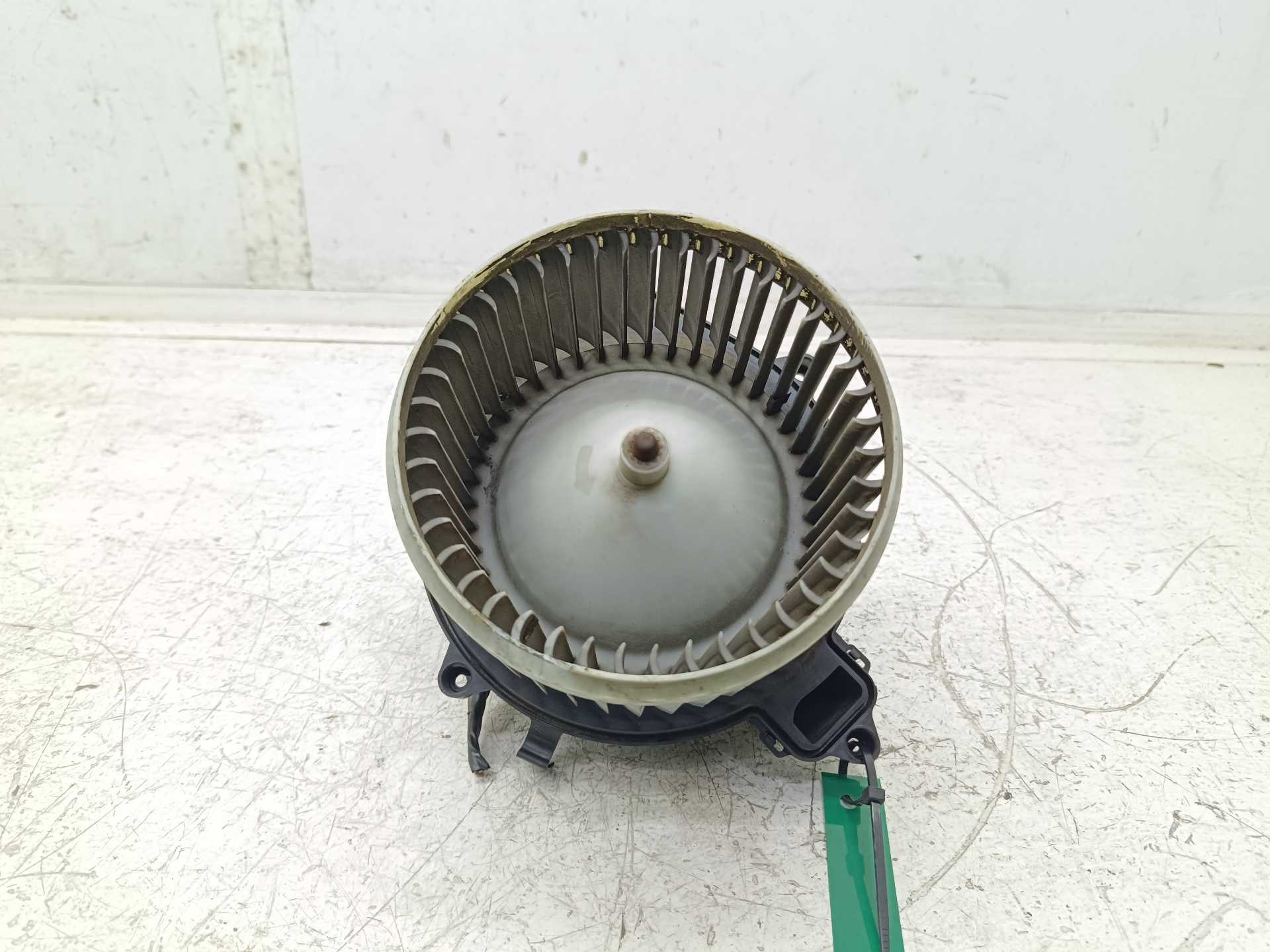 Recambio de motor calefaccion para peugeot partner kasten l1 confort pack referencia OEM IAM 181428100  