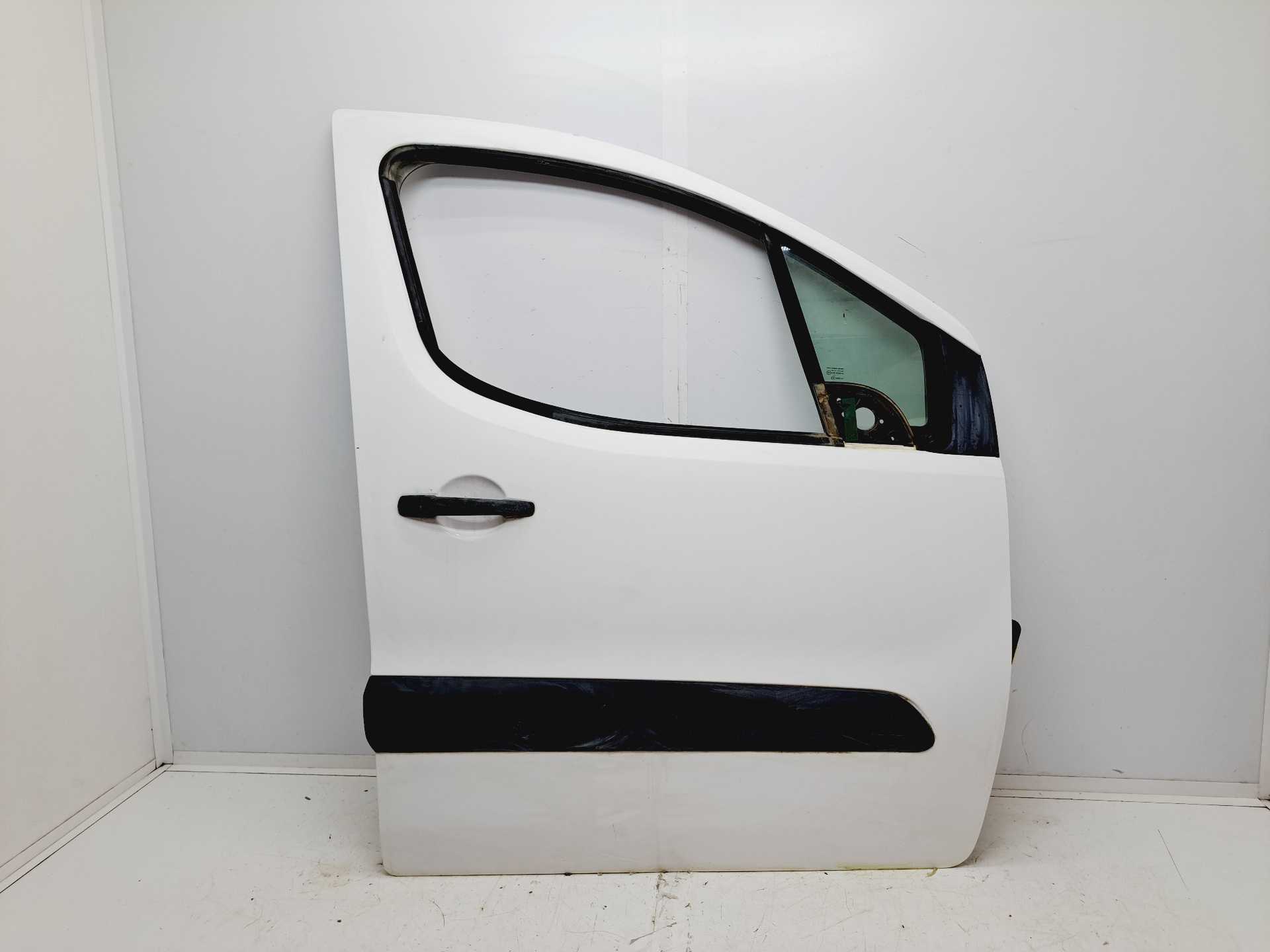 Recambio de puerta delantera derecha para citroën berlingo 1.6 hdi 92 multispace referencia OEM IAM  9004Z6 