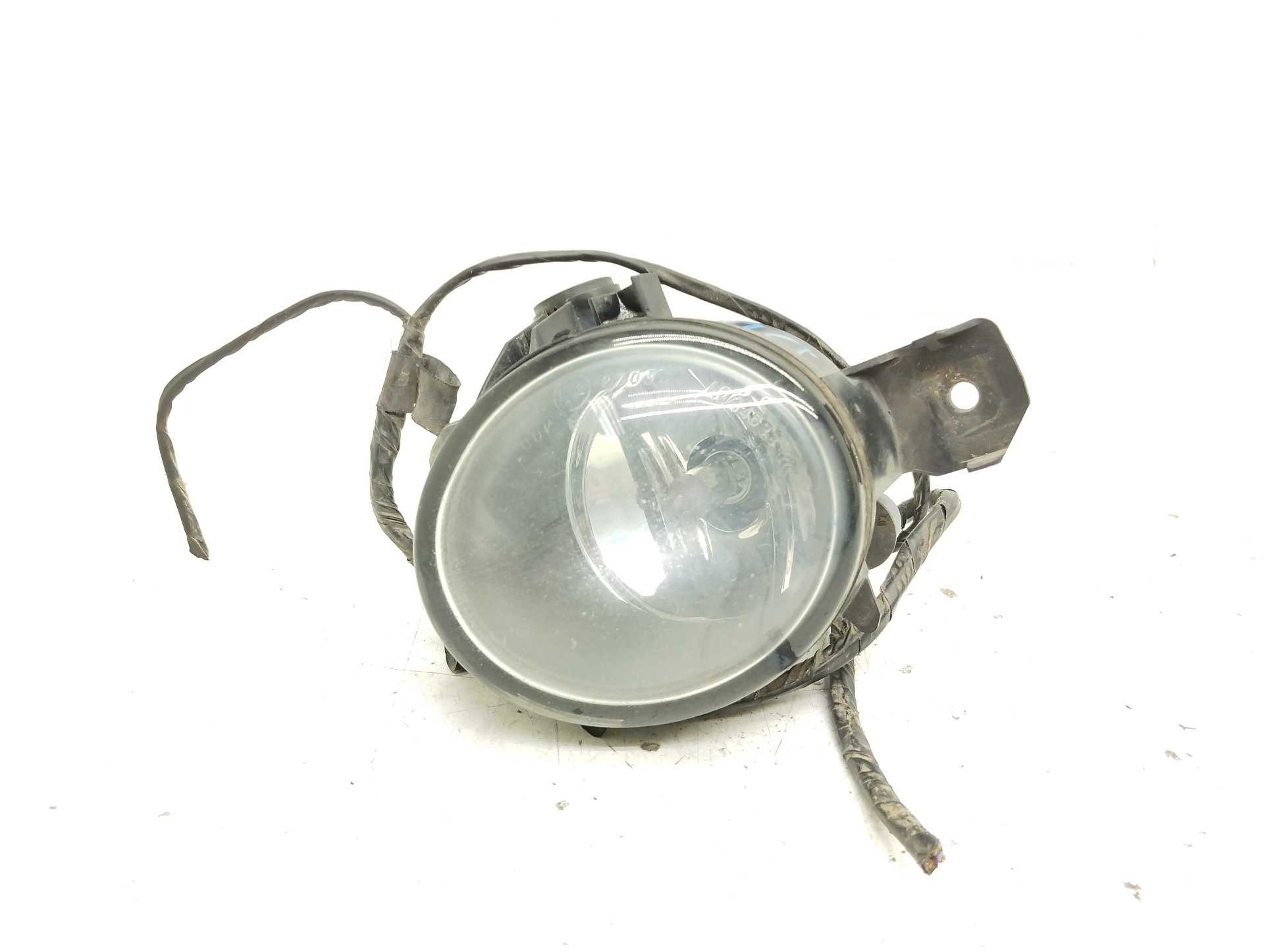 Recambio de faro antiniebla derecho para bmw serie 1 berlina (e81/e87) referencia OEM IAM 89203672 13101610 VALEO