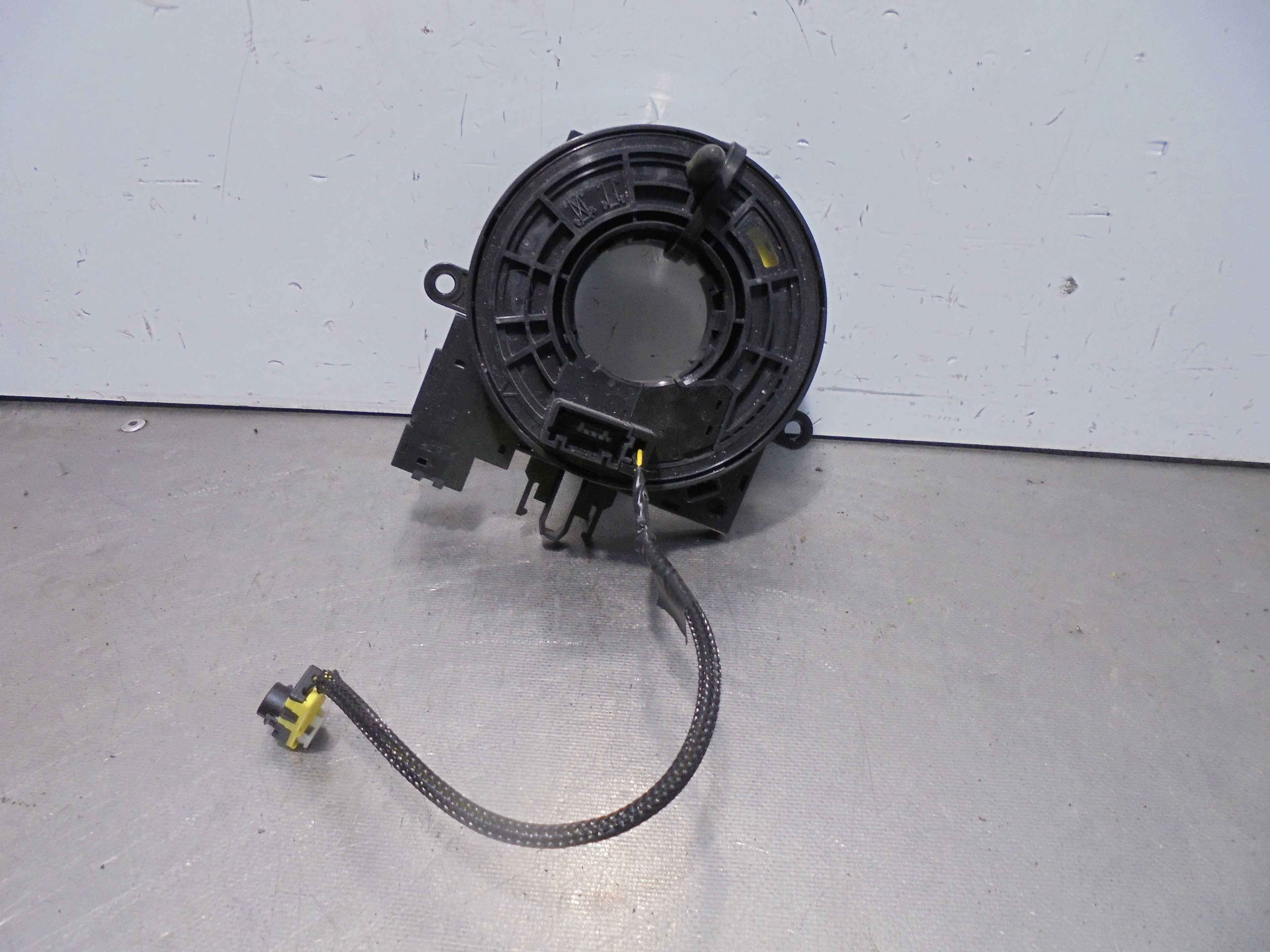 Recambio de anillo airbag para renault express referencia OEM IAM 255543182R  