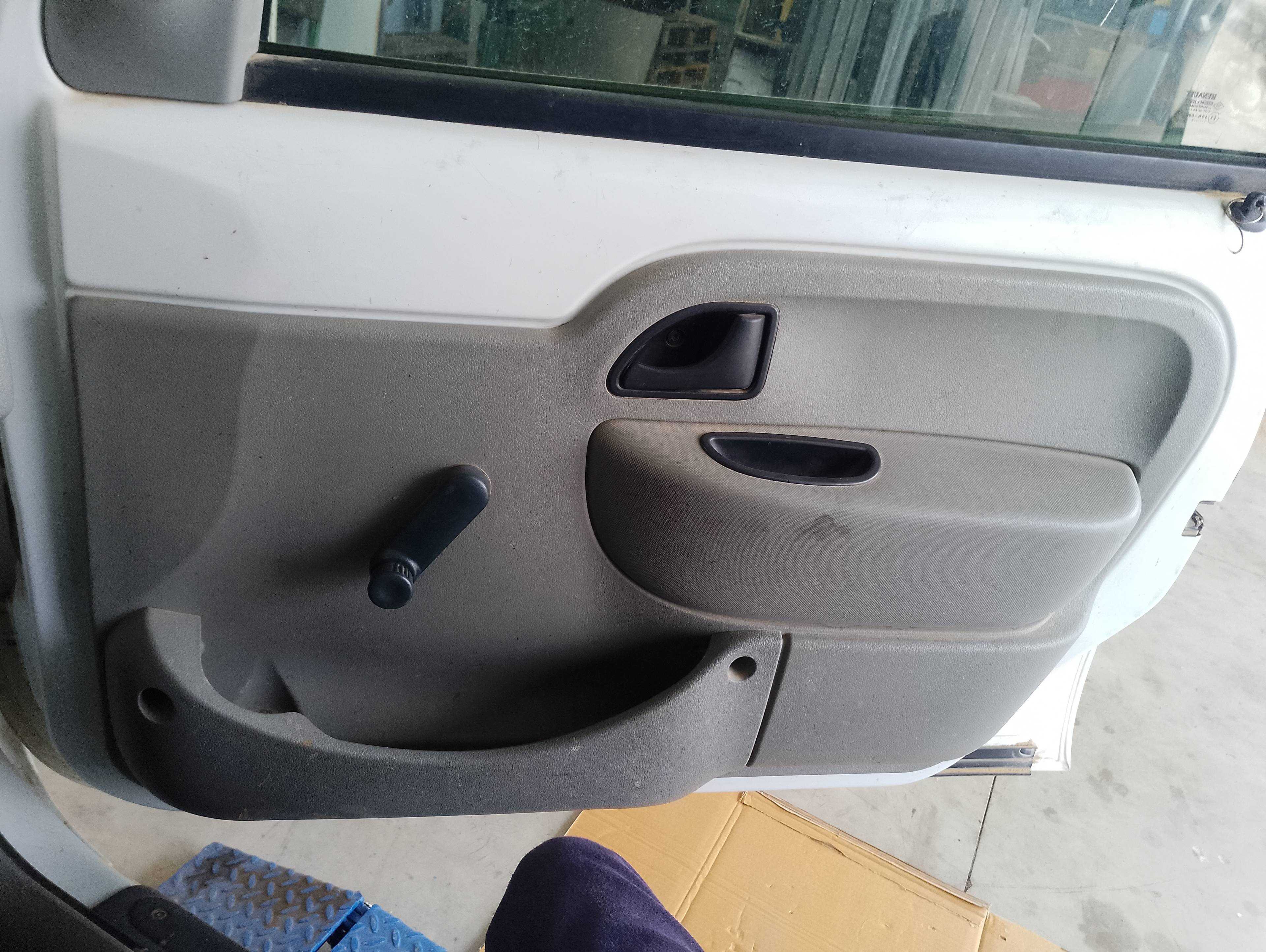 Recambio de guarnecido puerta delantera derecha para renault kangoo (f/kc0) alize referencia OEM IAM   