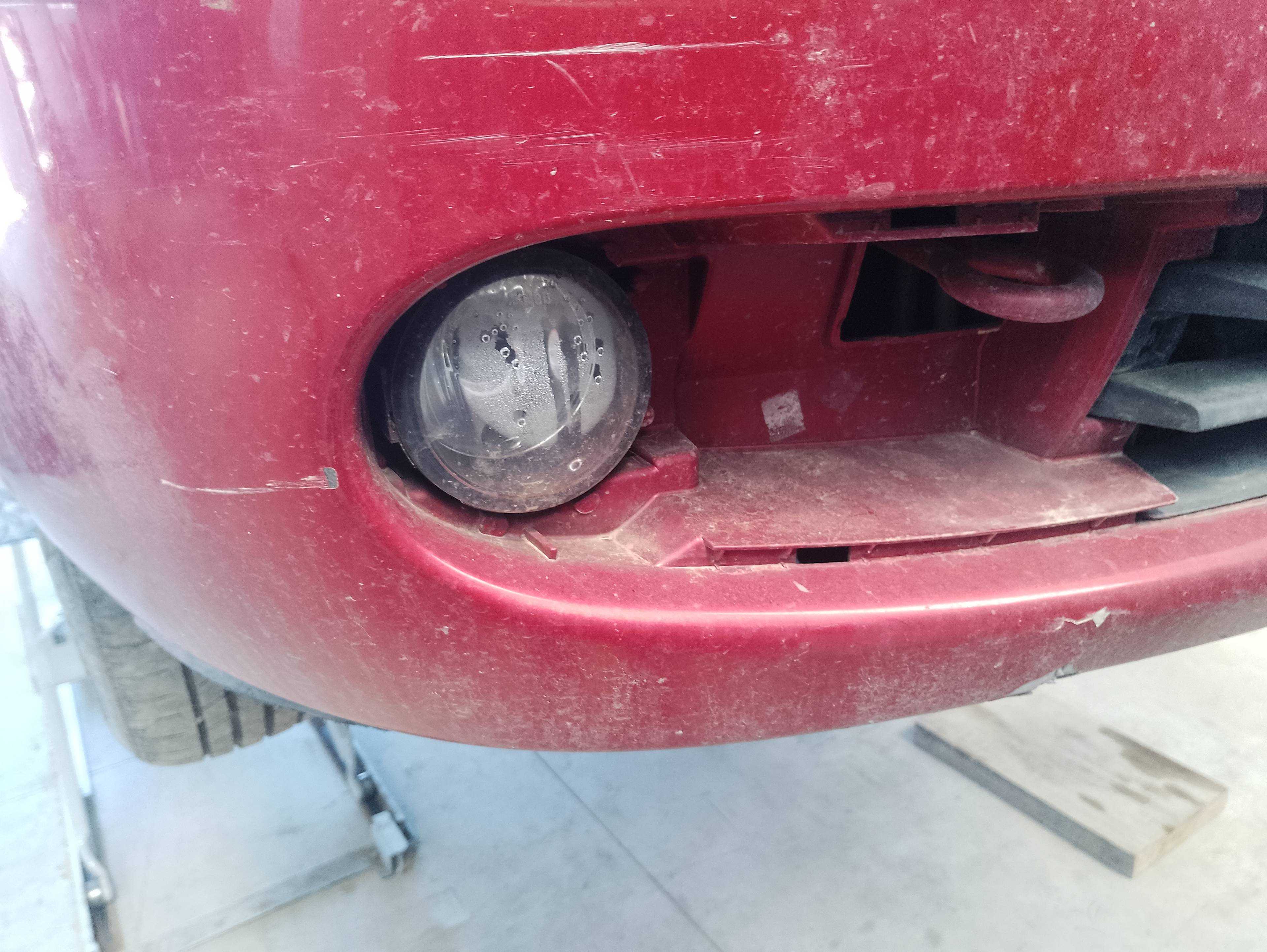 Recambio de faro antiniebla derecho para citroën xsara picasso 1.6 hdi 90 exclusive referencia OEM IAM   