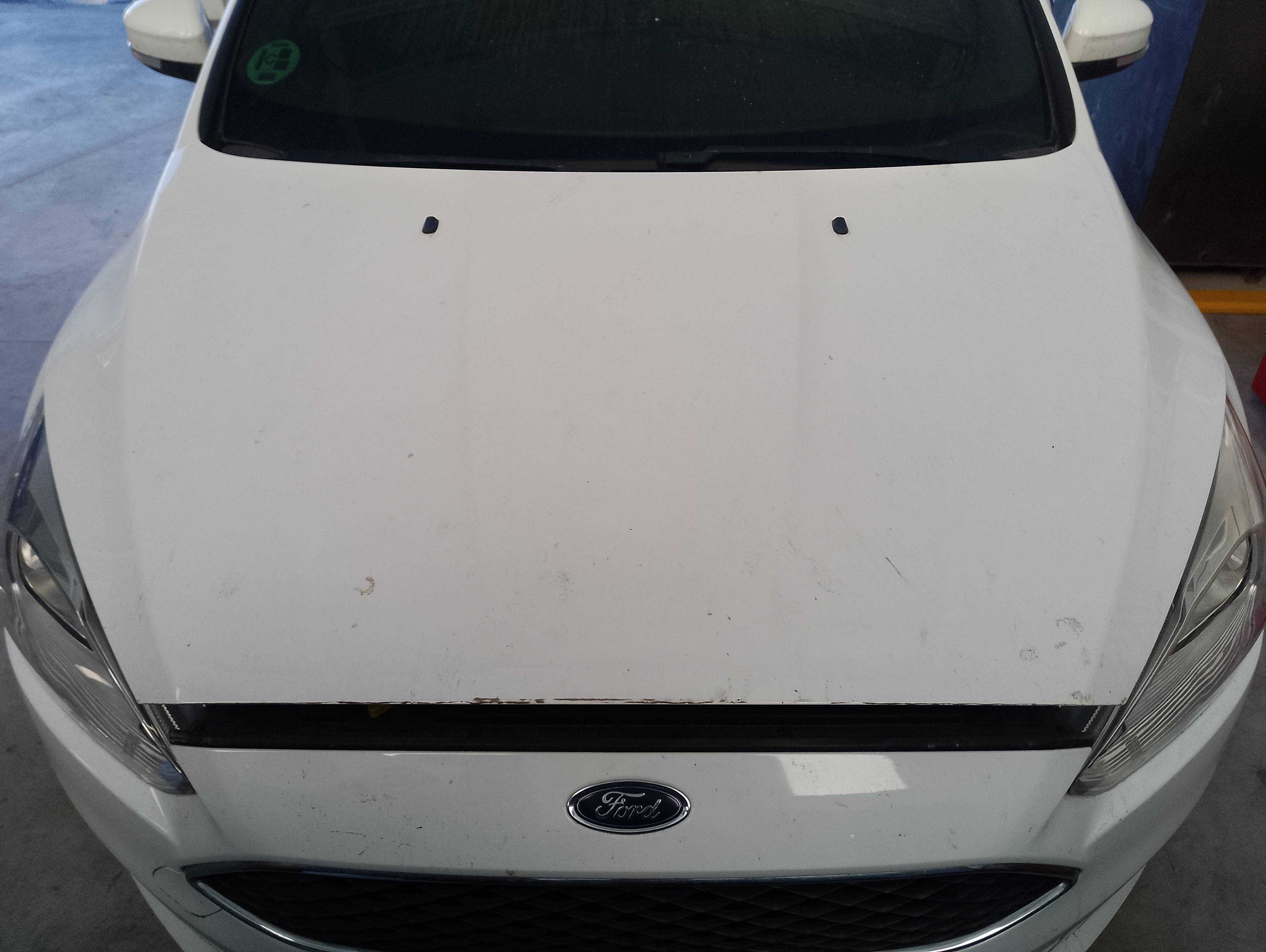 Recambio de capo para ford focus lim. black&red referencia OEM IAM 1797477  