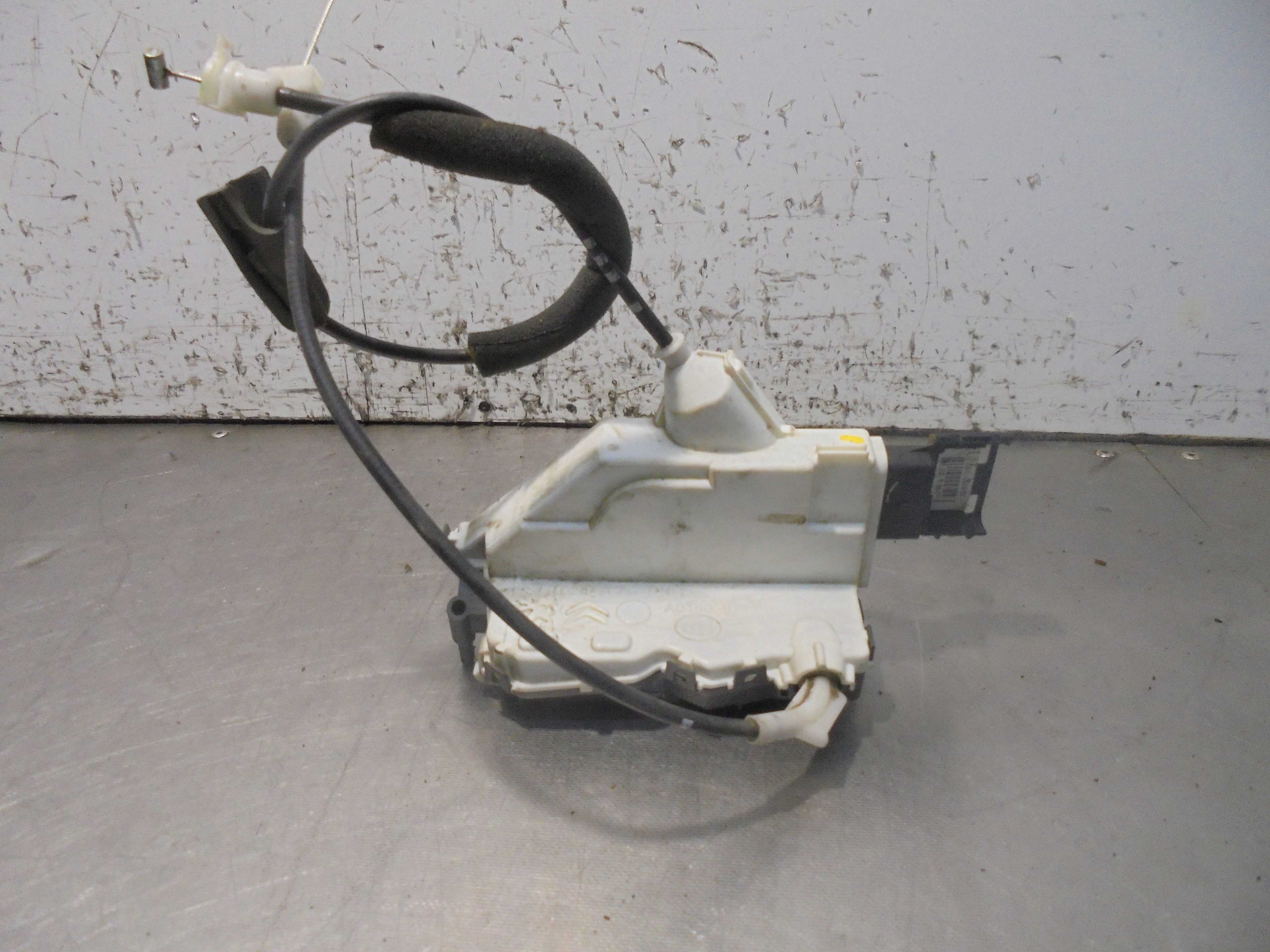 Recambio de cerradura puerta delantera derecha para citroën c3 collection referencia OEM IAM 006246 ELECTRICA 5 PUERTAS 