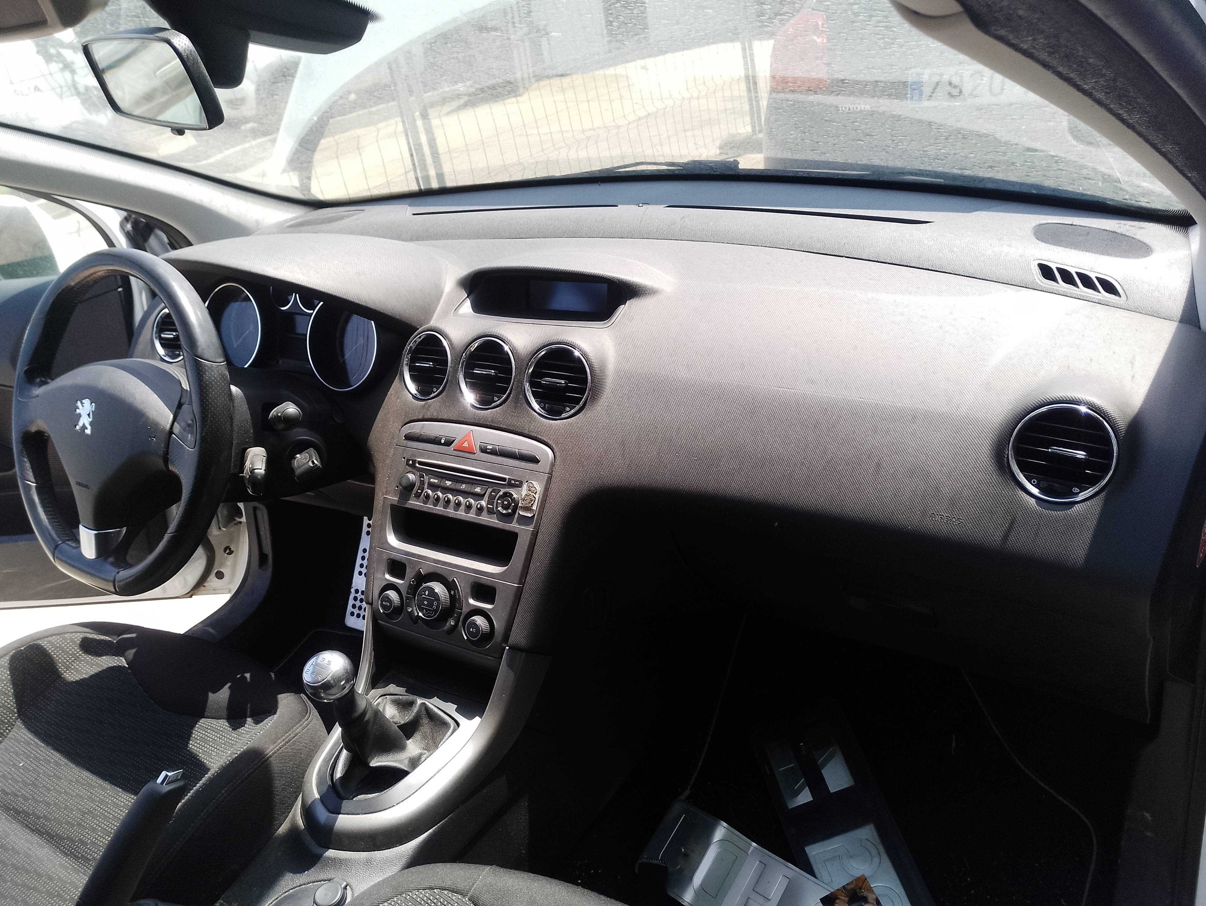 Recambio de salpicadero para peugeot 308 sw sportium referencia OEM IAM   
