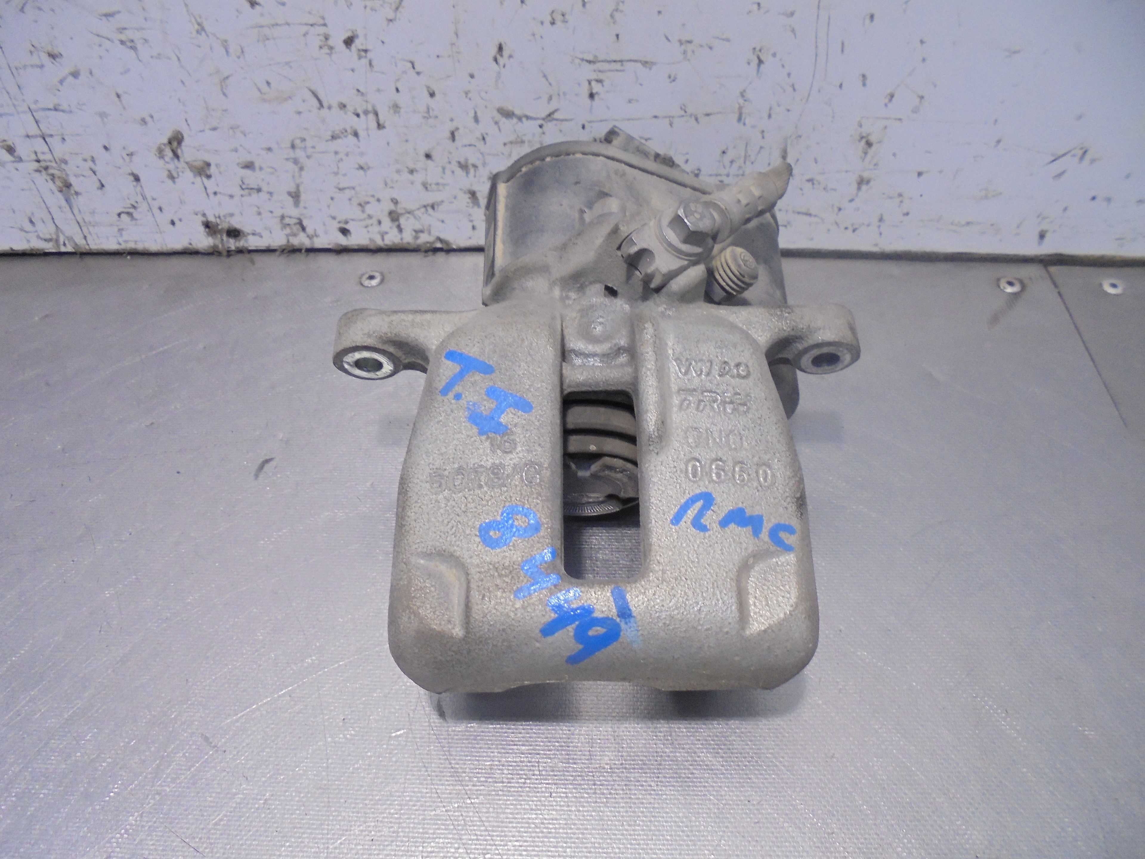Recambio de pinza de freno trasera izquierda para volkswagen passat berlina (3c2) 2.0 tdi referencia OEM IAM   