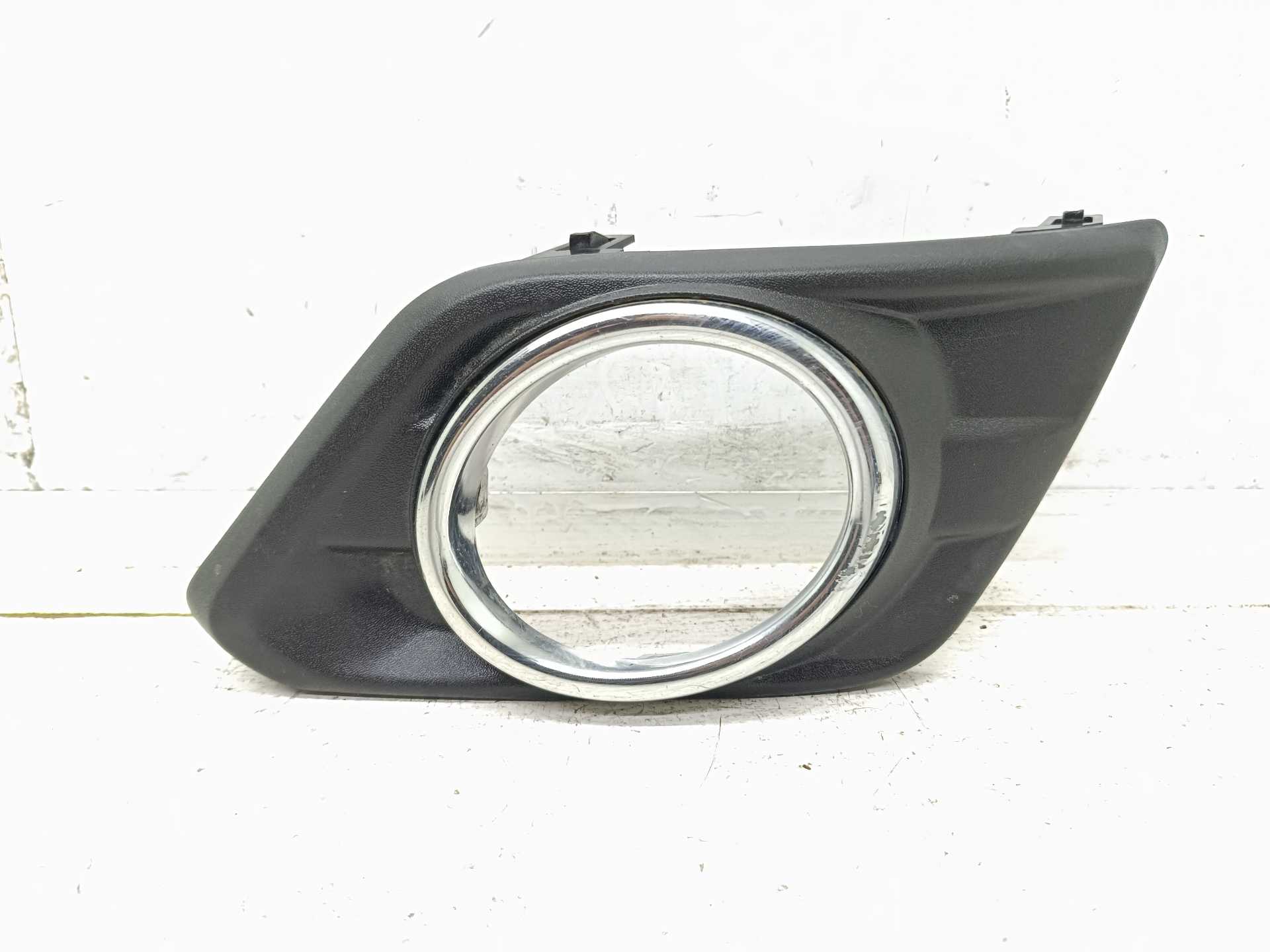 Recambio de rejilla paragolpes derecha para nissan x-trail (t32) 360 referencia OEM IAM 622574BA0B 622564BA0A 