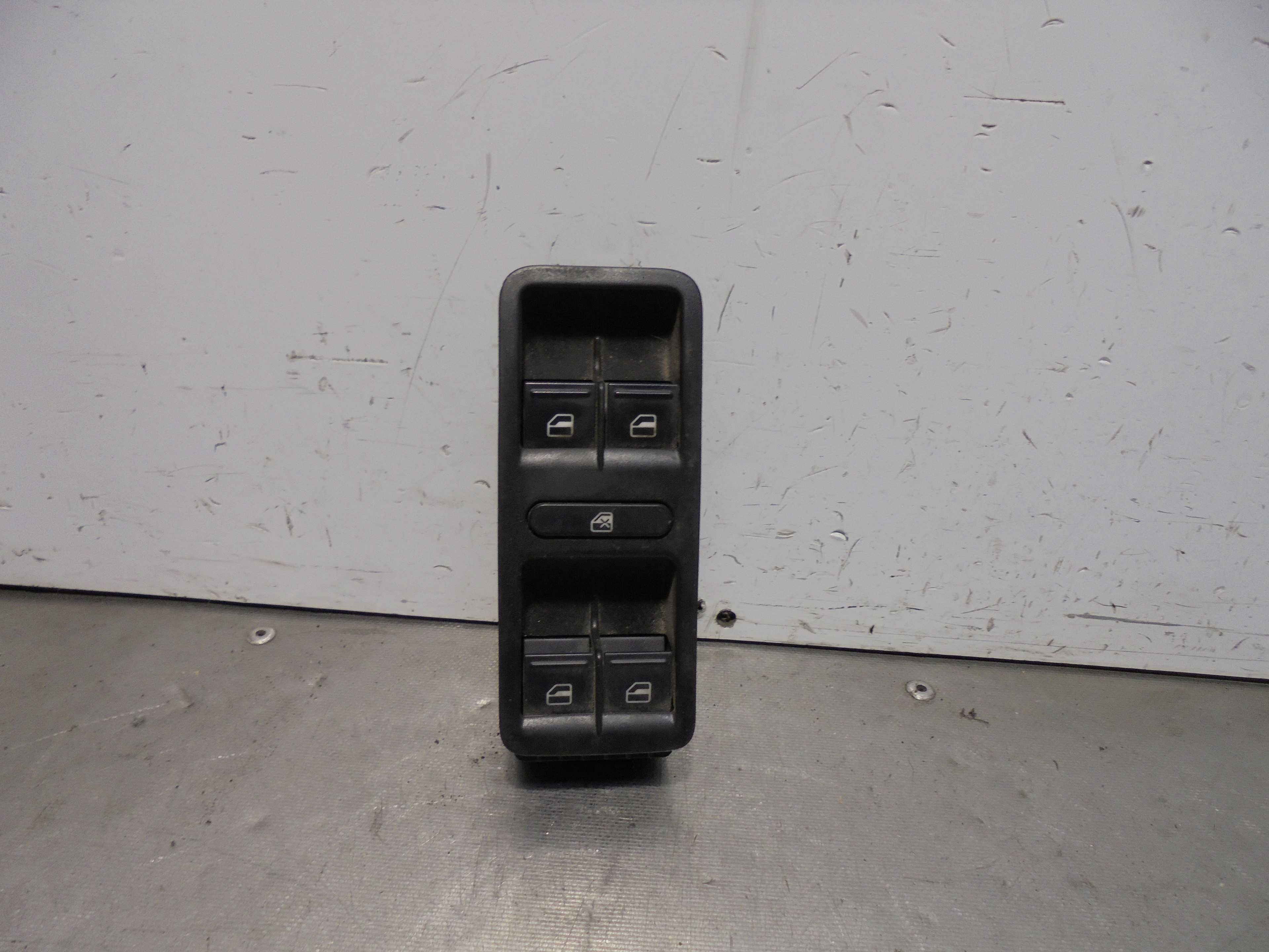 Recambio de mando elevalunas delantero izquierdo para volkswagen polo (6r1) advance referencia OEM IAM 1K4959857B  