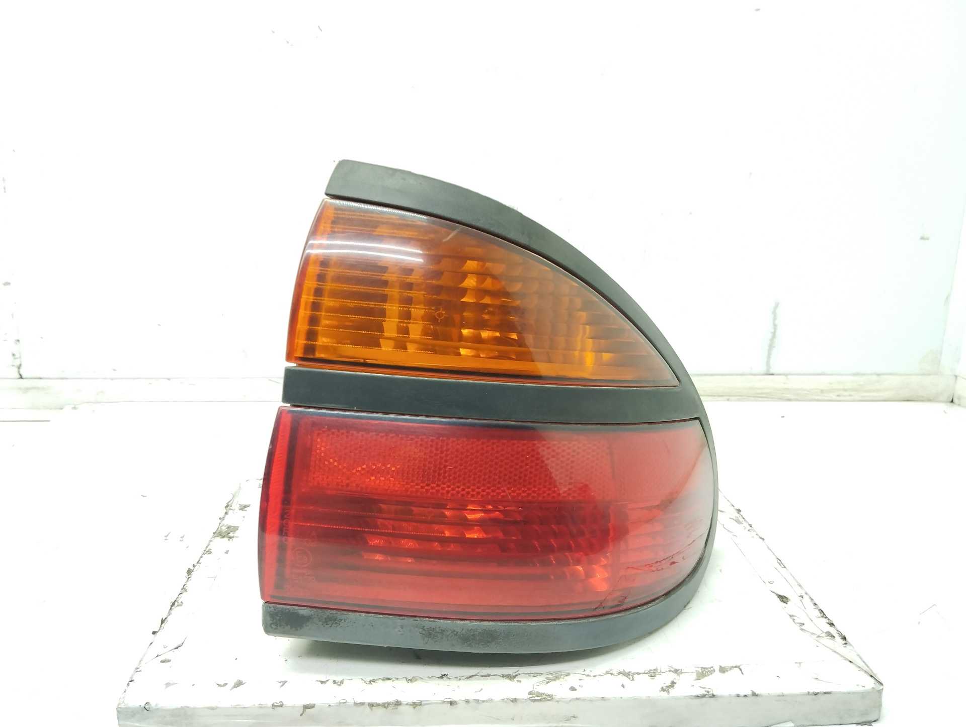Recambio de piloto trasero derecho para renault laguna (b56) 1.9 dti carminat (a) referencia OEM IAM 7700420123 97742941 