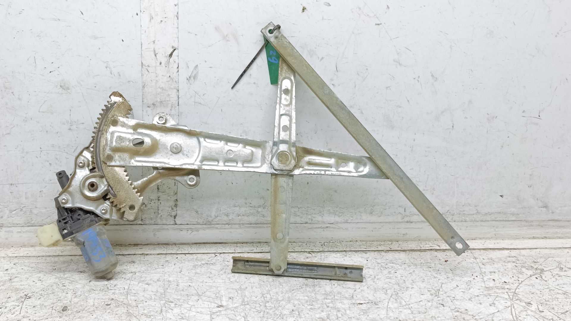 Recambio de elevalunas trasero derecho para nissan x-trail (t32) 360 referencia OEM IAM 827301BA0A  
