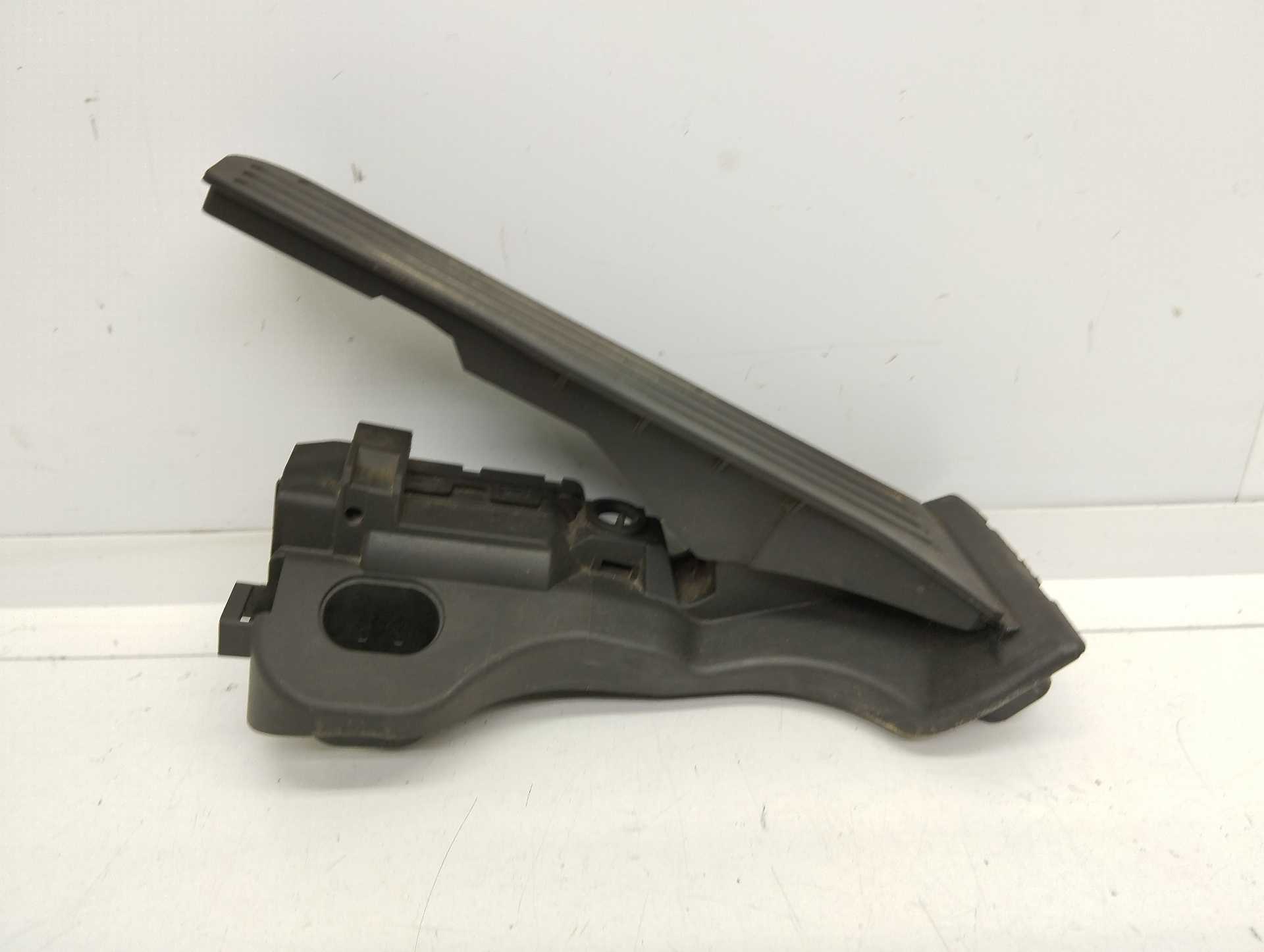 Recambio de pedal acelerador para audi a3 (8p) 1.6 tdi ambiente referencia OEM IAM 1K1721503AC  