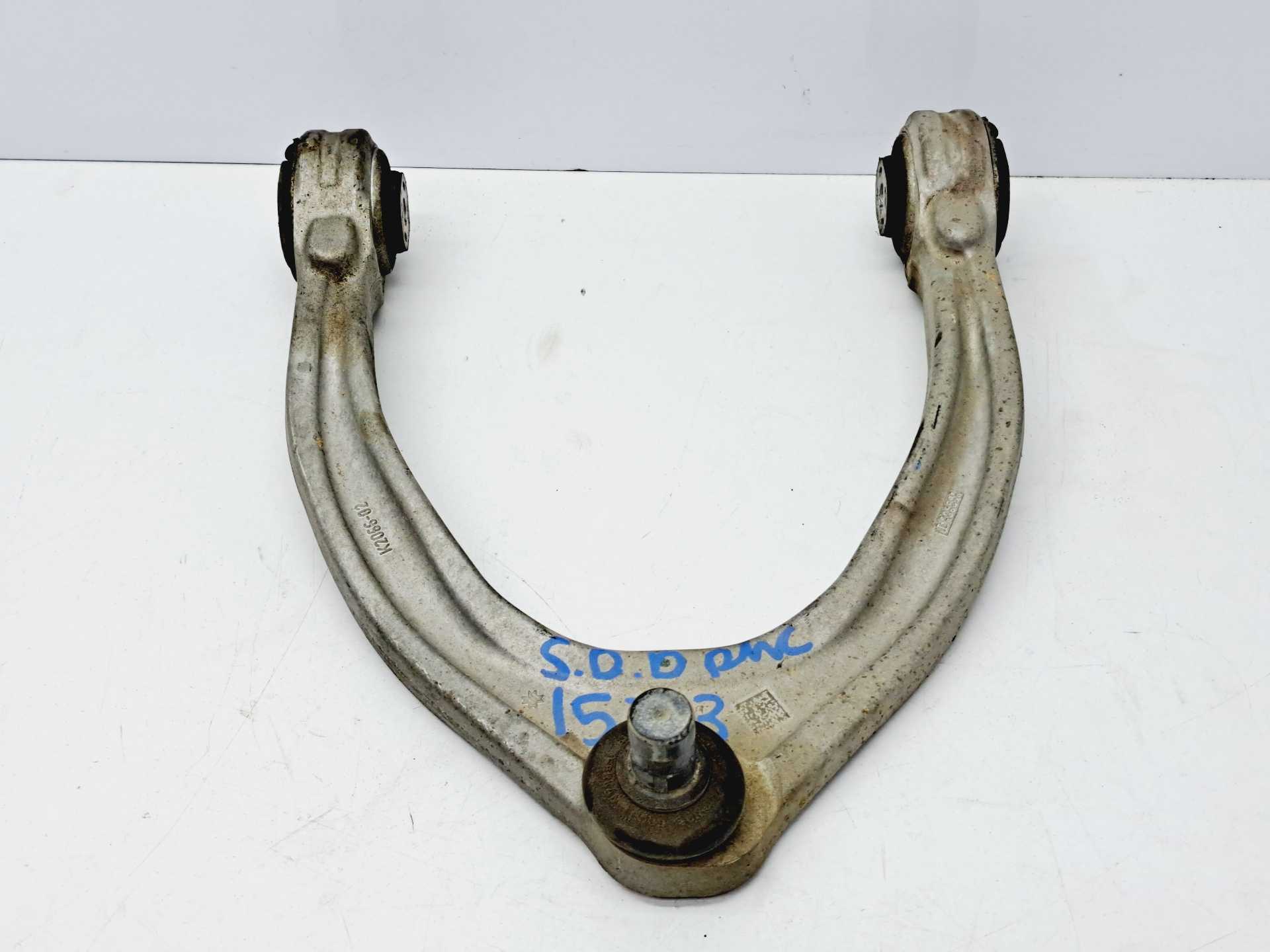 Recambio de brazo suspension superior delantero derecho para alfa romeo stelvio (630) executive 4wd referencia OEM IAM K206602  