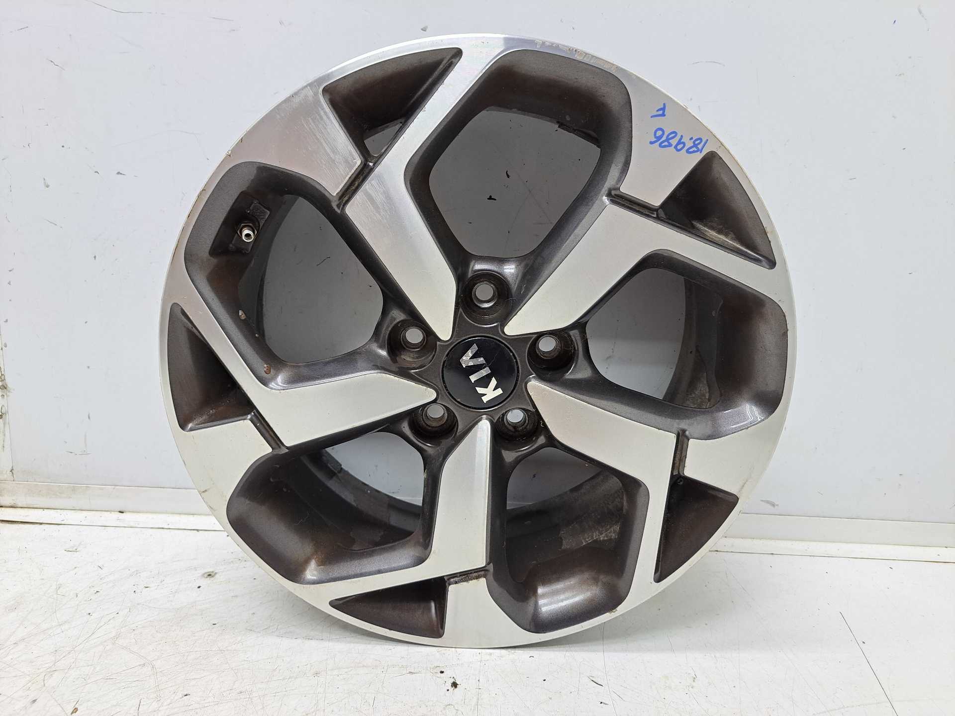 Recambio de llanta para kia sportage business 2wd referencia OEM IAM R17 52910F1250 