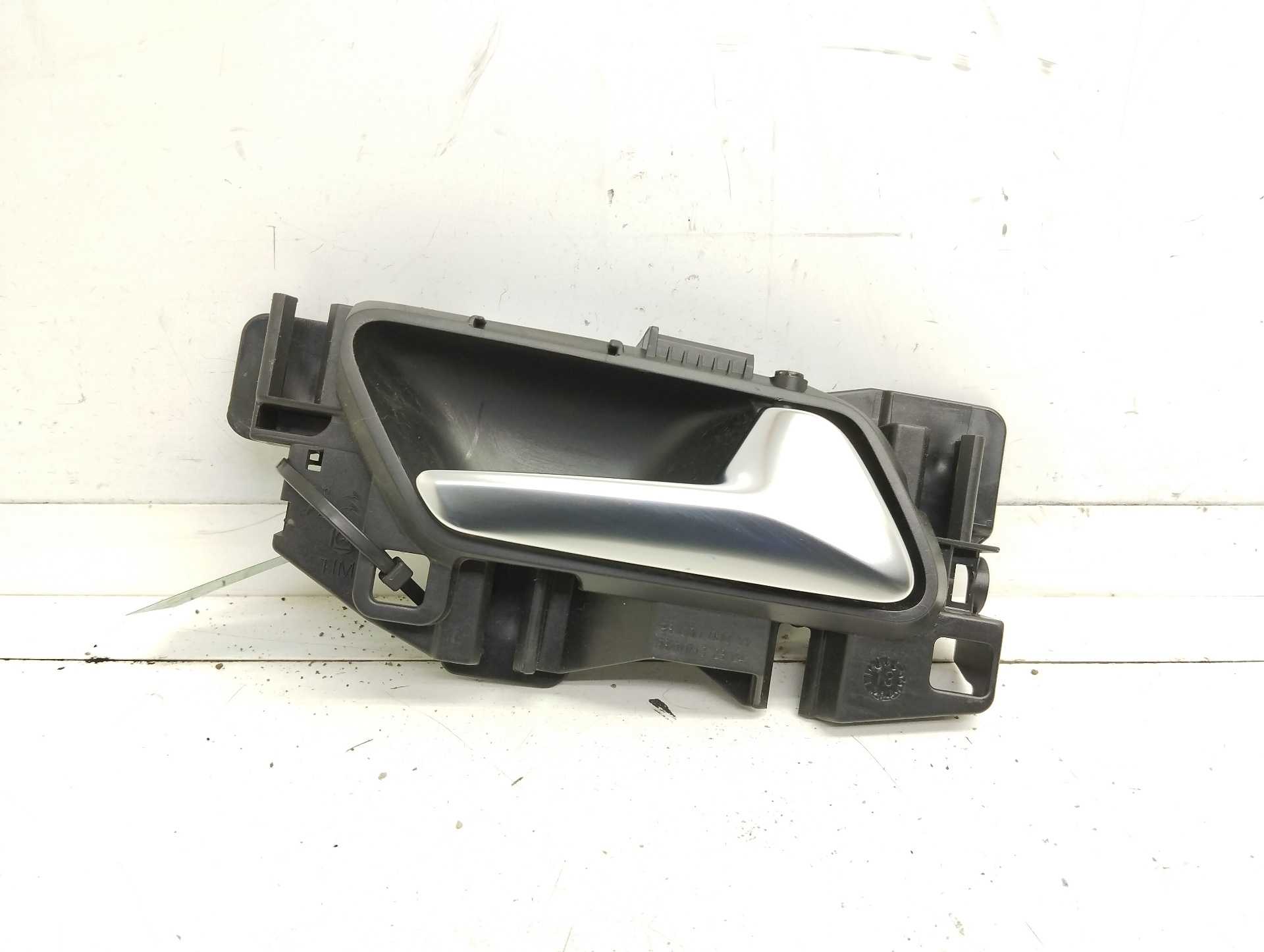 Recambio de maneta interior delantera derecha para peugeot 308 active referencia OEM IAM 98000000VV 311337 
